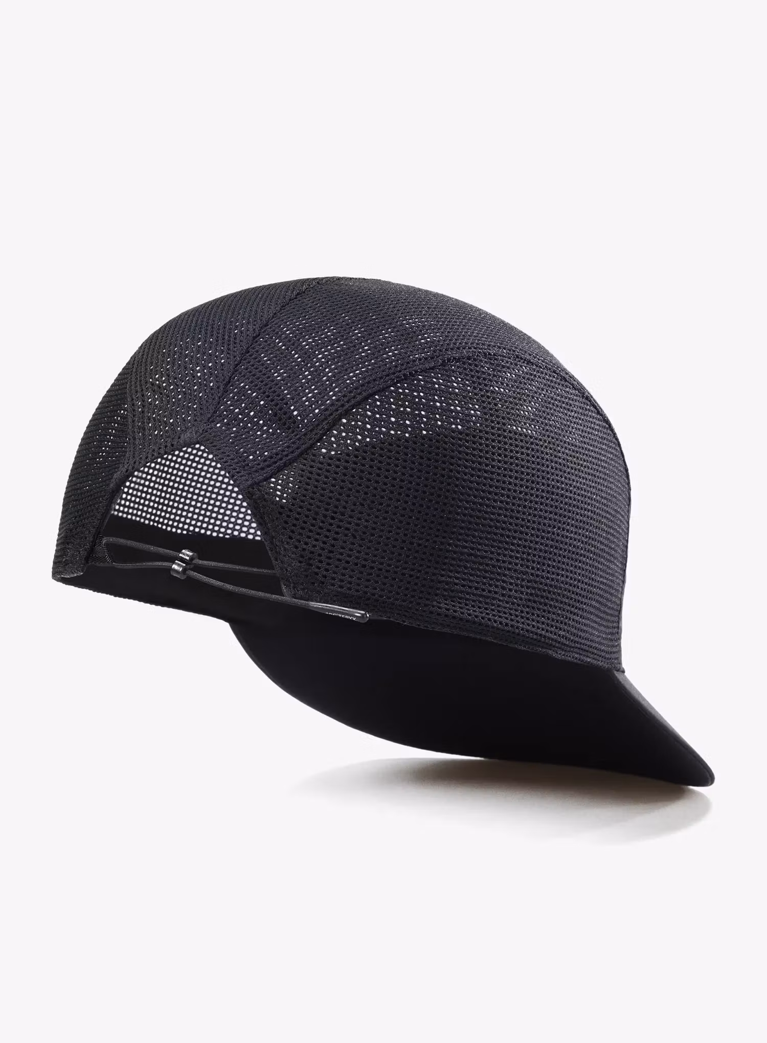 Кепка Arcteryx Norvan Mesh 5 Panel Cap - black/arctic silk