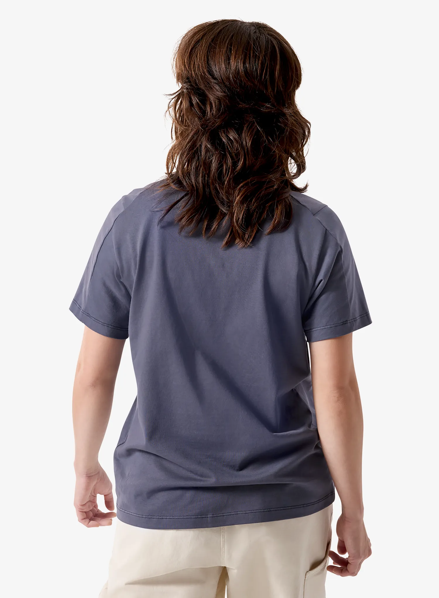 Футболка жіноча Arcteryx Kragg SL Cotton Emblem Crew SS - dk stratus