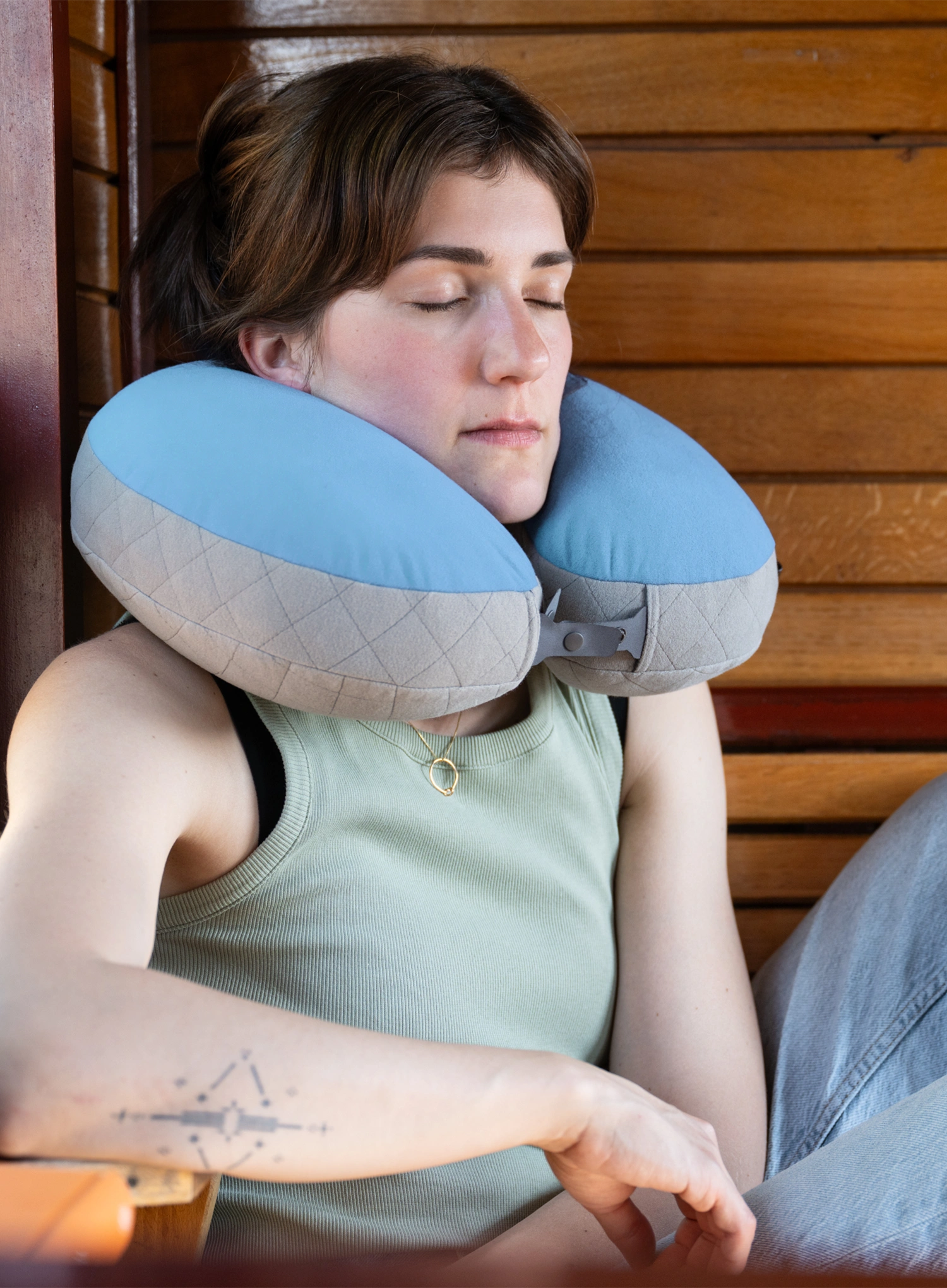 Подушка туристична Cocoon U-Shaped Neck Pillow - light blue/grey