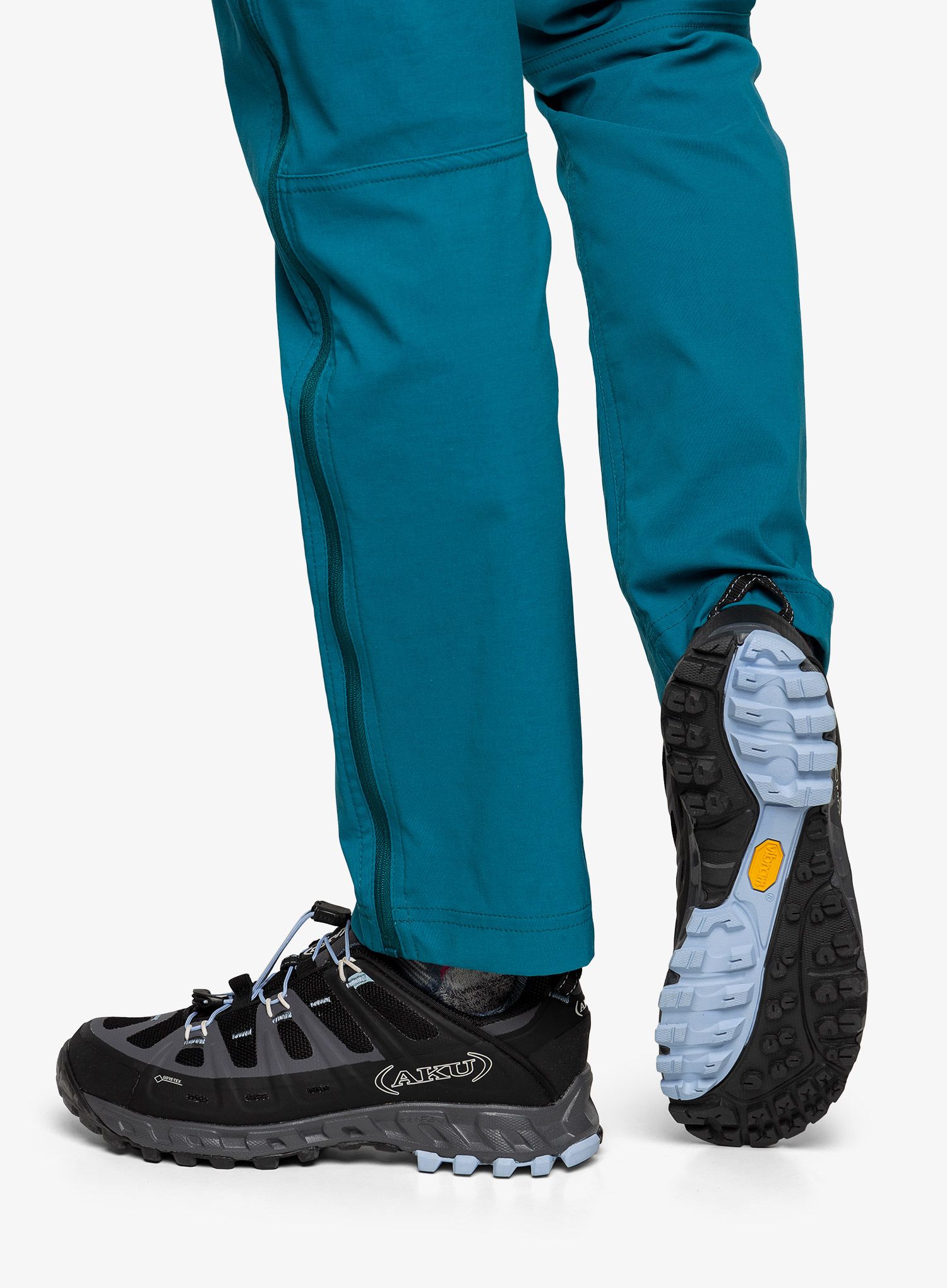 Черевики жіночі AKU Selvatica GTX - black/light blue
