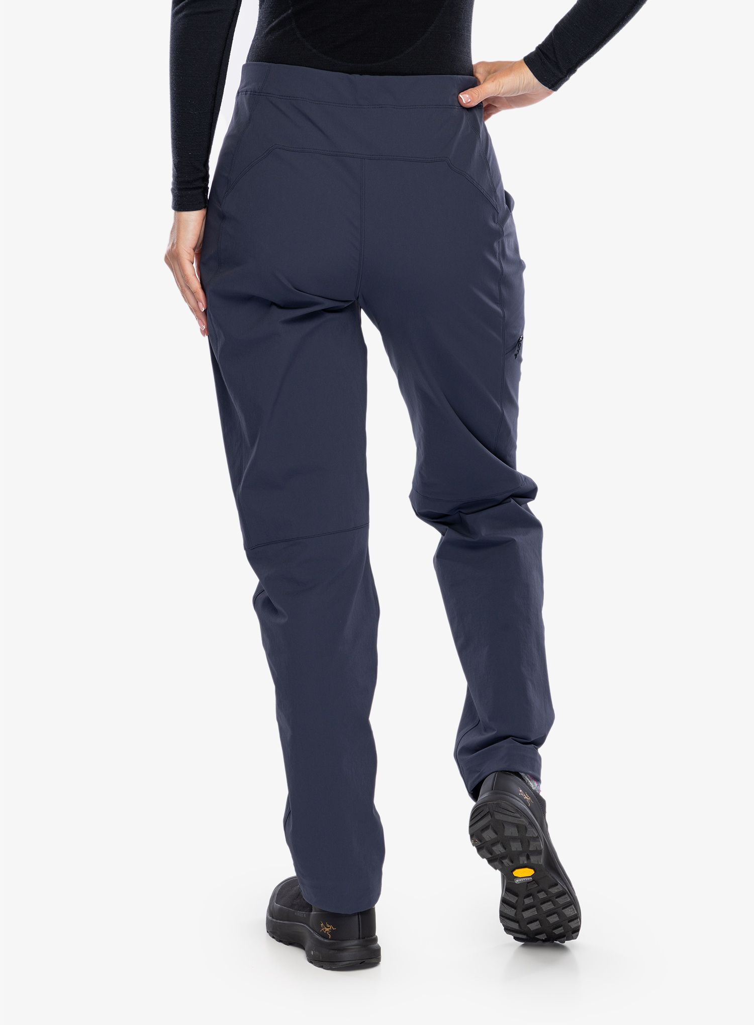 Штани softshell жіночі Arcteryx Gamma Pant - blk sapphire