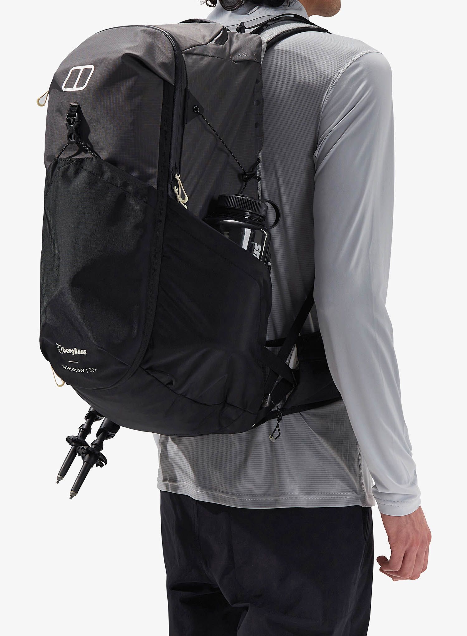 Рюкзак туристичний Berghaus 3D Freeflow 30+5L - grey pinstripe/jet black