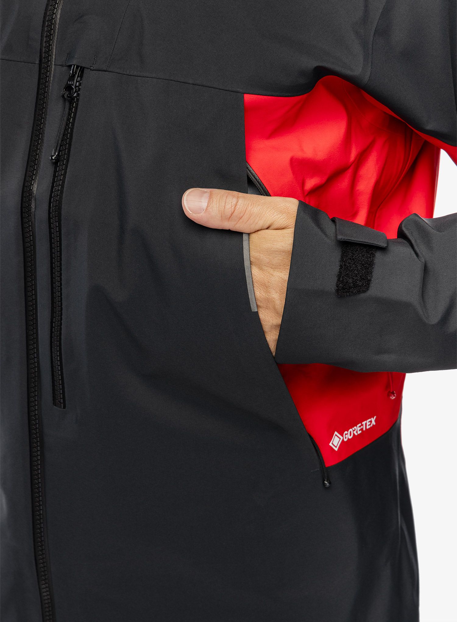 Куртка GORE-TEX Berghaus MTN Seeker GTX Jacket - jet black/goji berry
