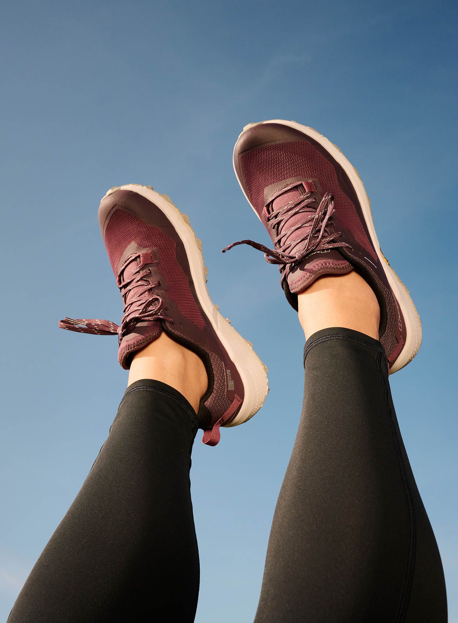 Черевики жіночі Berghaus Revolute Active Shoe - sasfras/wildging/strlimo/mment