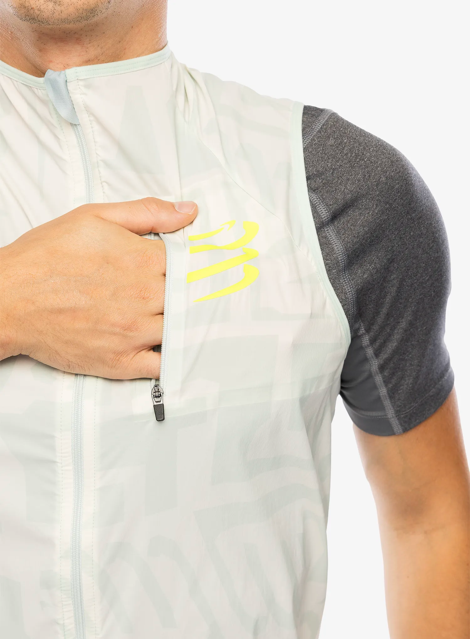 Жилет Compressport Hurricane Windproof Vest M - sugar/ice print