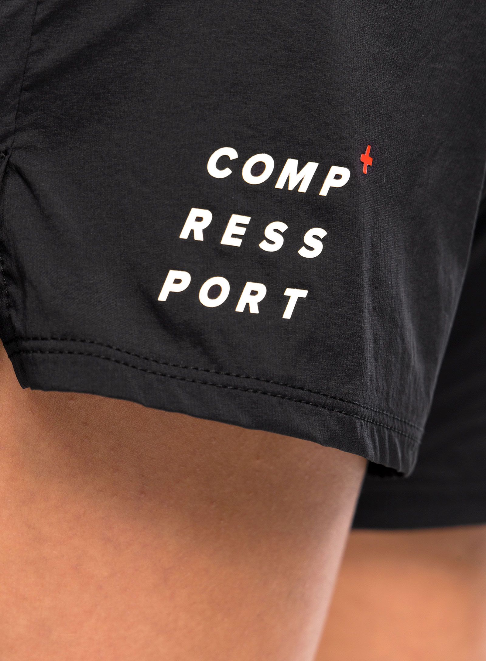 Шорти для бігу Compressport Performance Short - black