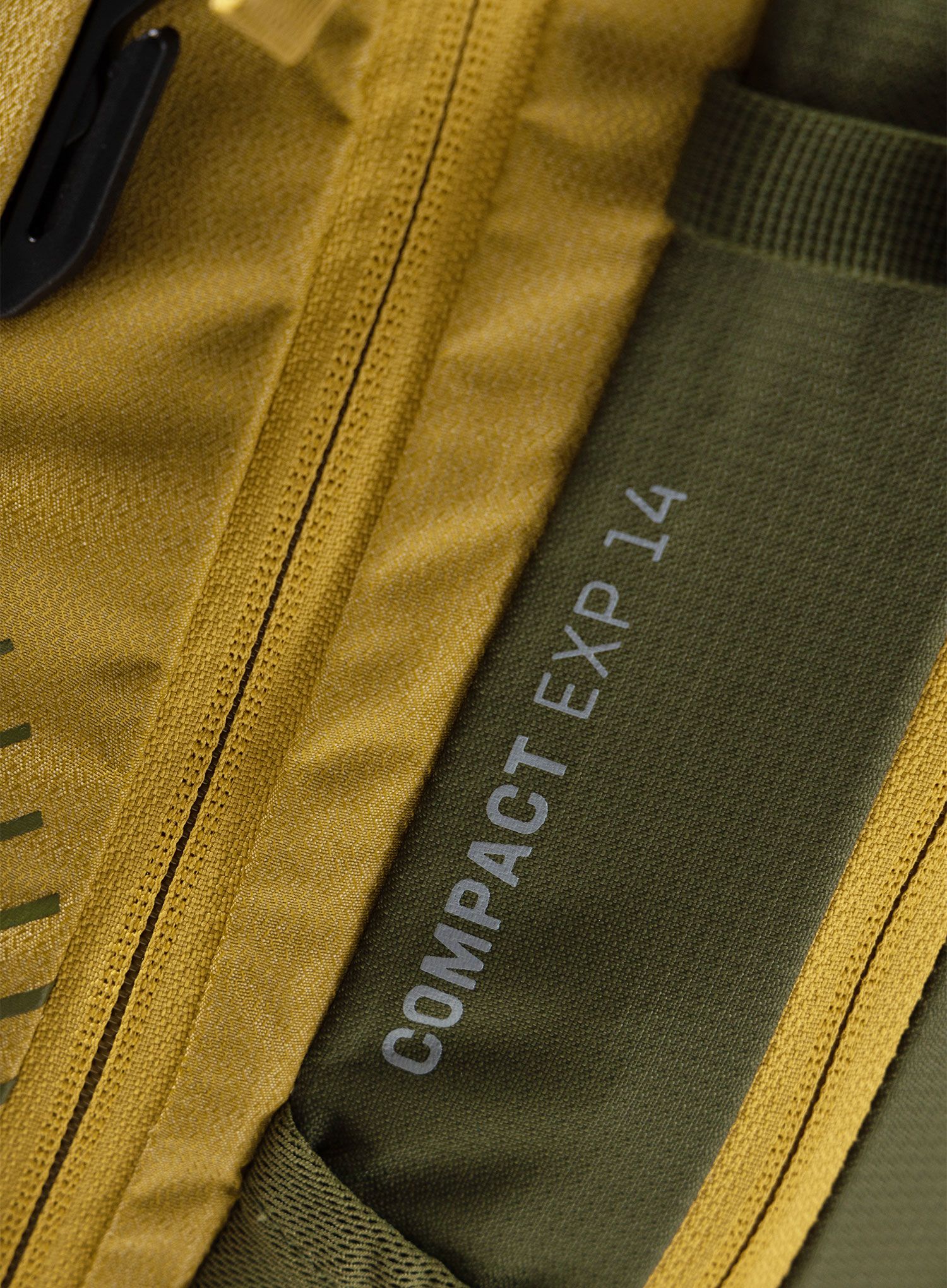 Велорюкзак Deuter Compact EXP 14 - caramel/khaki