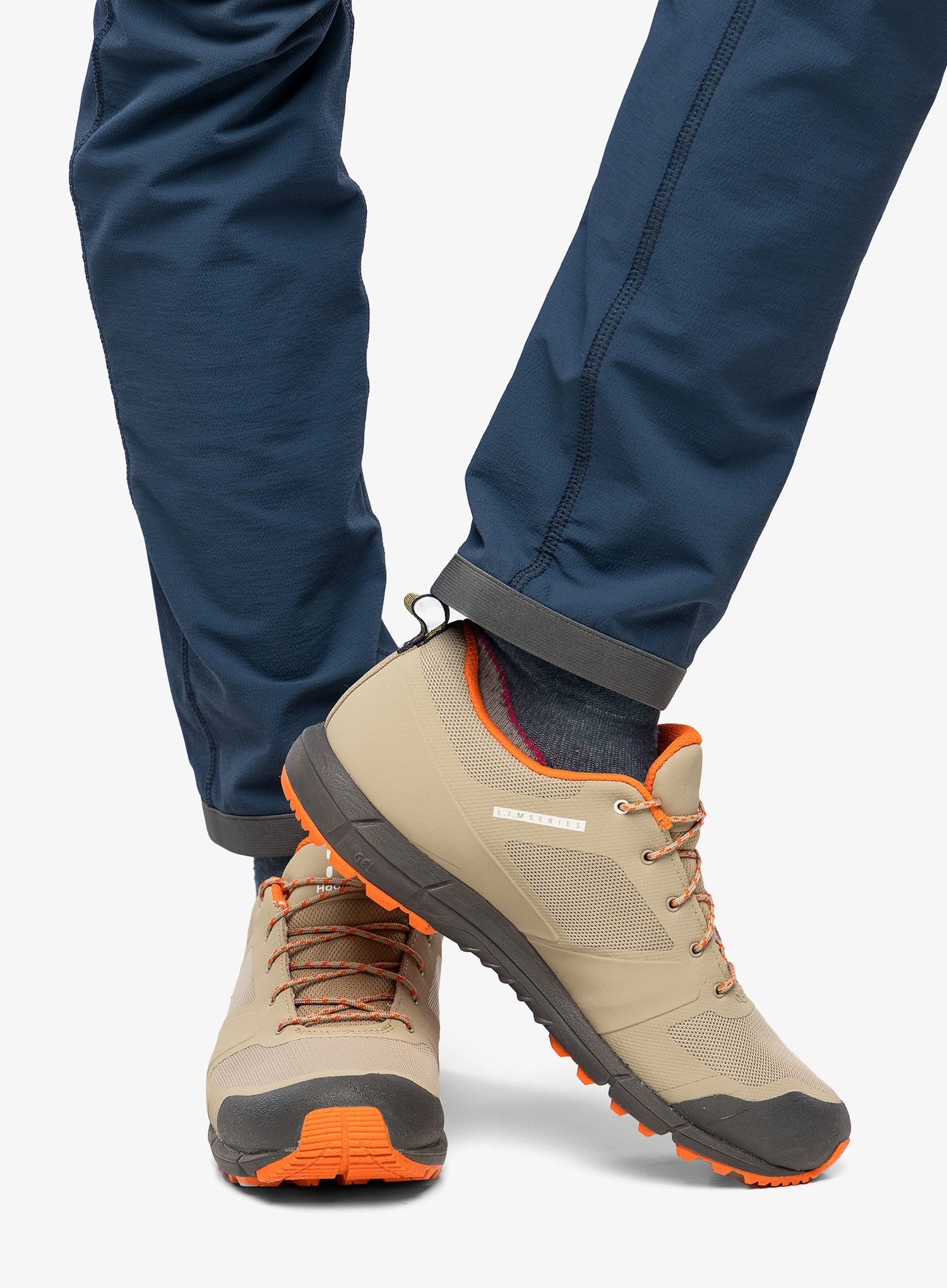 Черевики туристичні жіночі Haglofs L.I.M FH Low - sand/magnetite