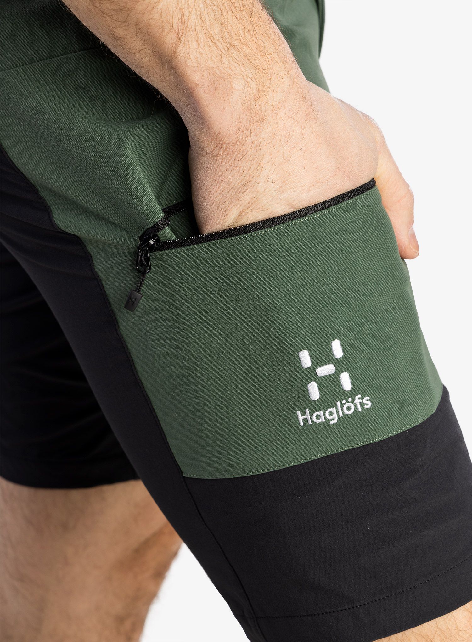 Шорти туристичні Haglofs Mid Slim Shorts - fjell green/true black