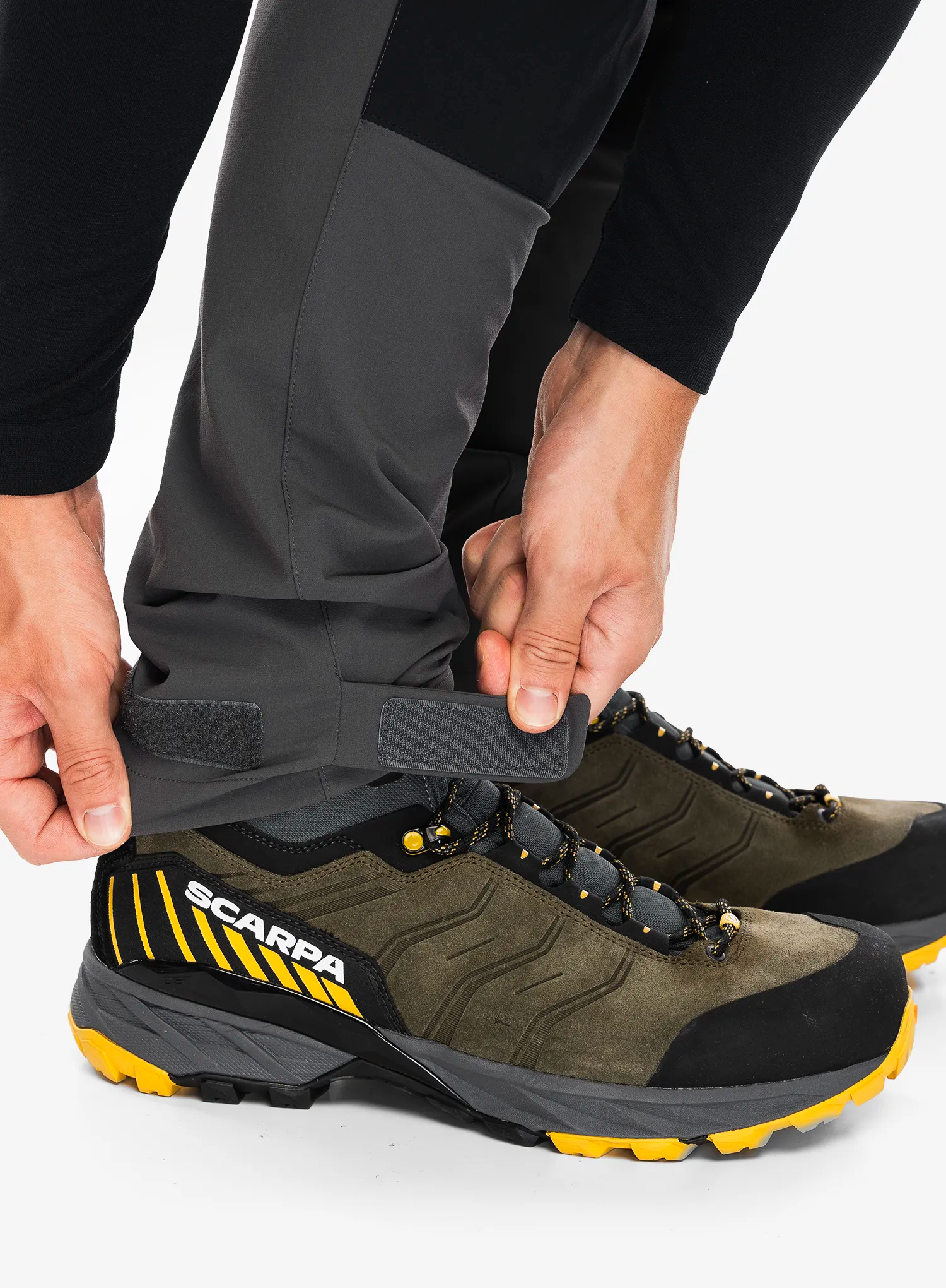 Штани трекінгові Haglofs Rugged Slim Pant - magnetite/true black