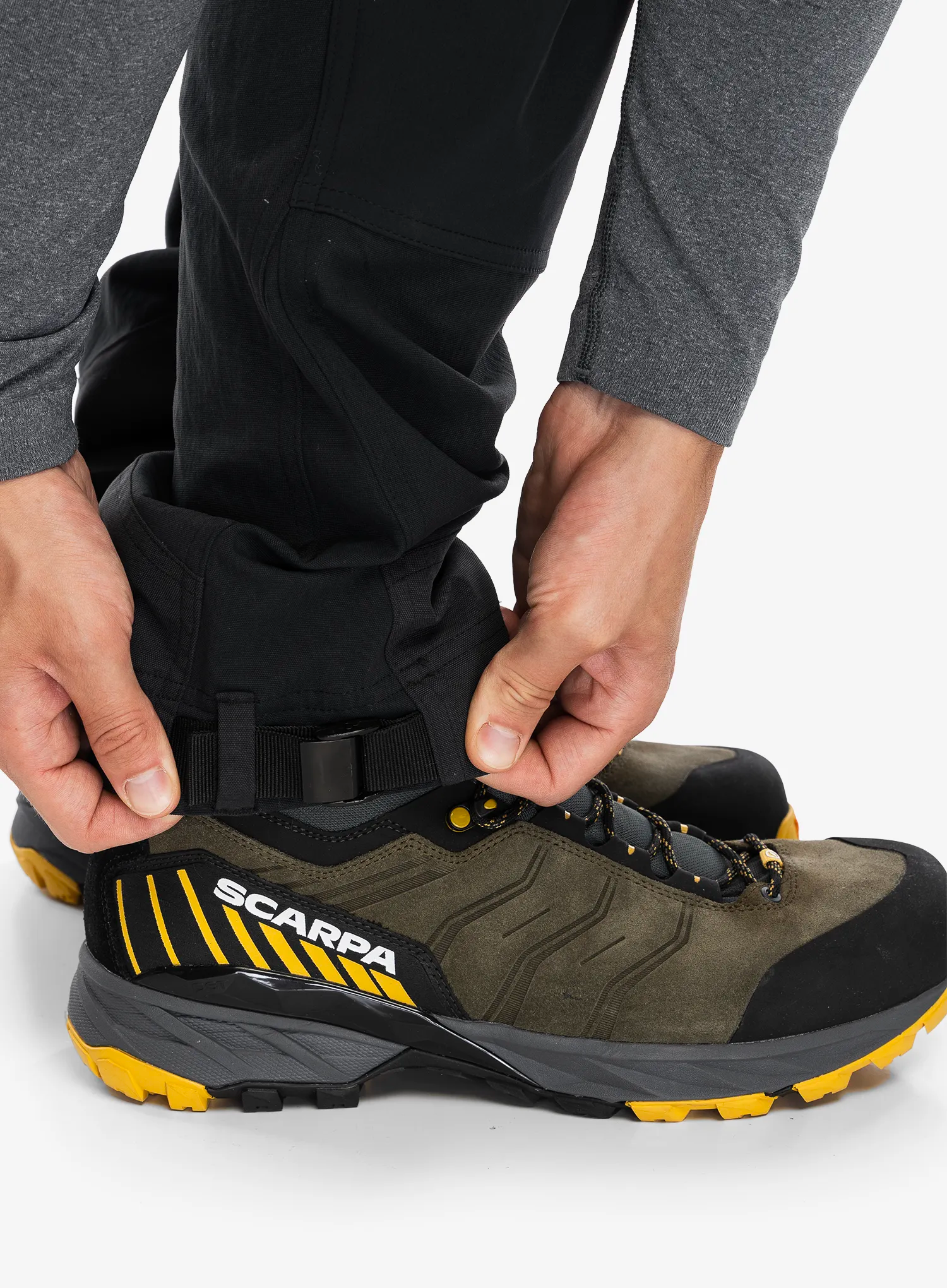 Штани трекінгові Haglofs Rugged Standard Pant - true black