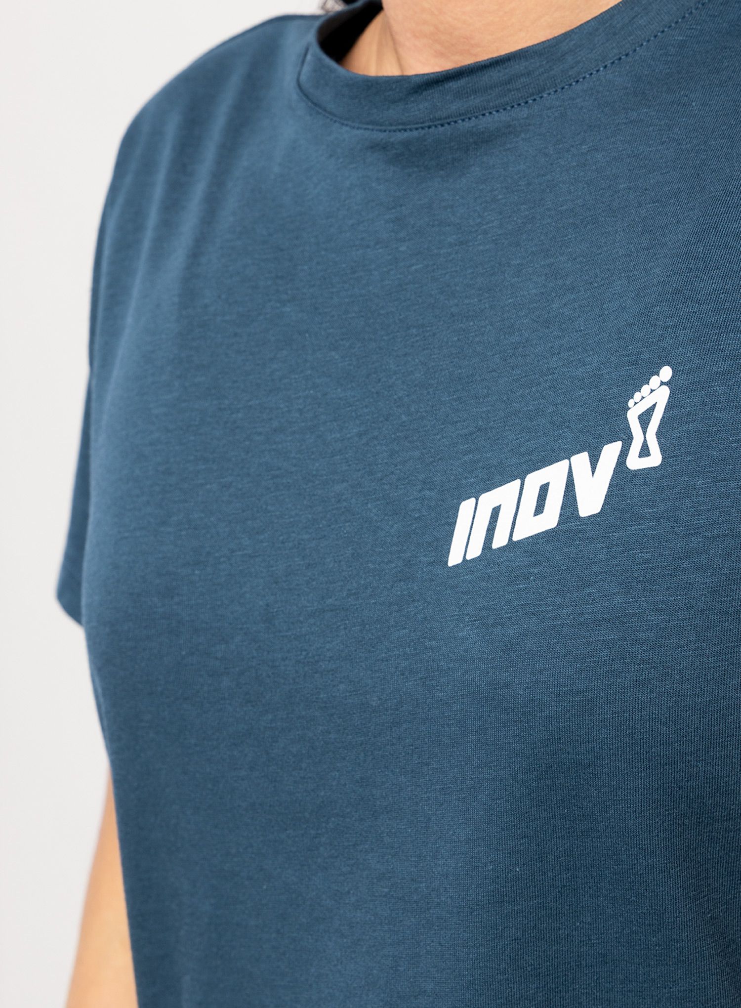 Футболка жіноча Inov-8 Graphic Tee SS Skiddaw - navy