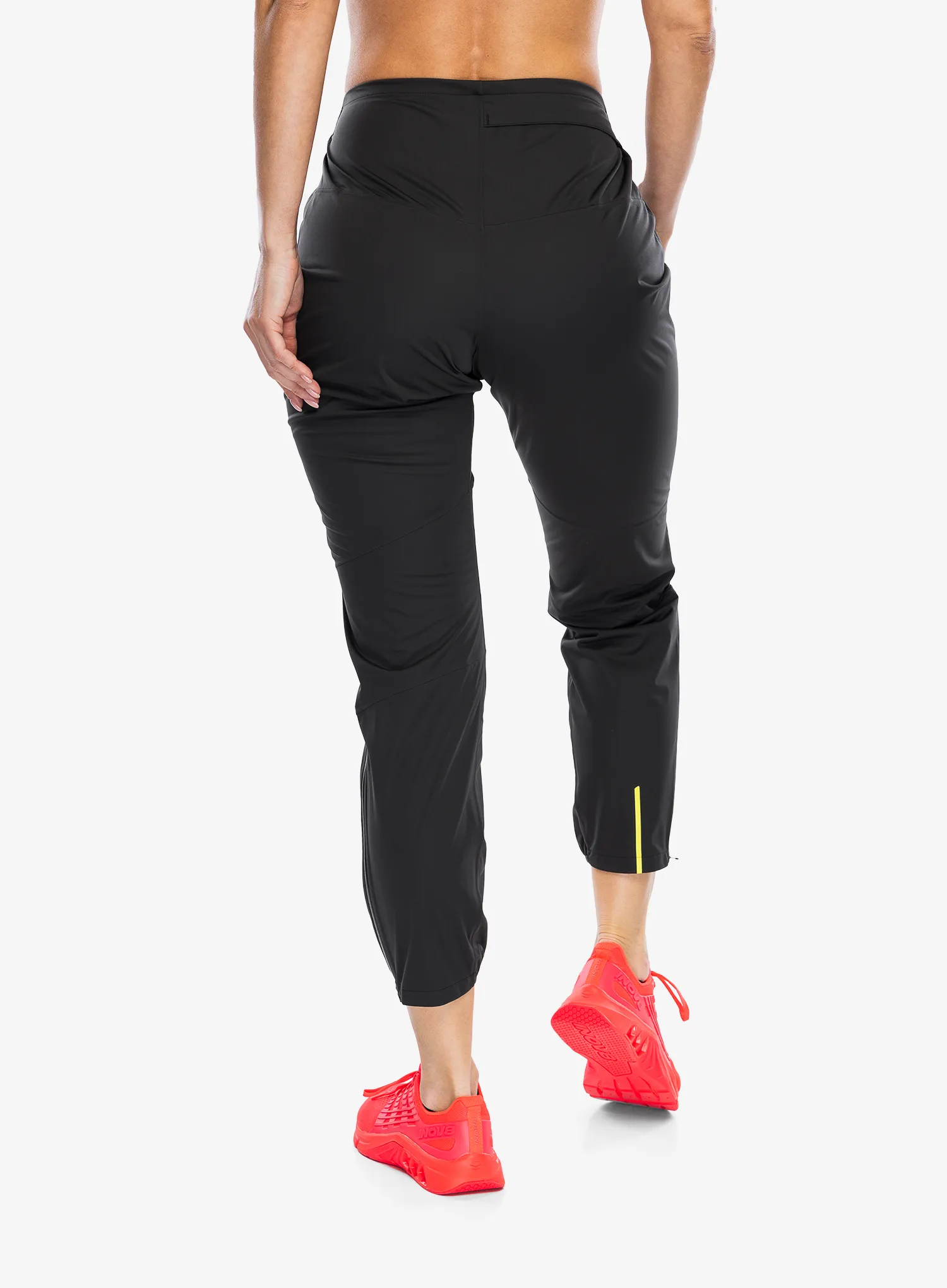 Штани для бігу жіночі Inov-8 Trailpant - black/black