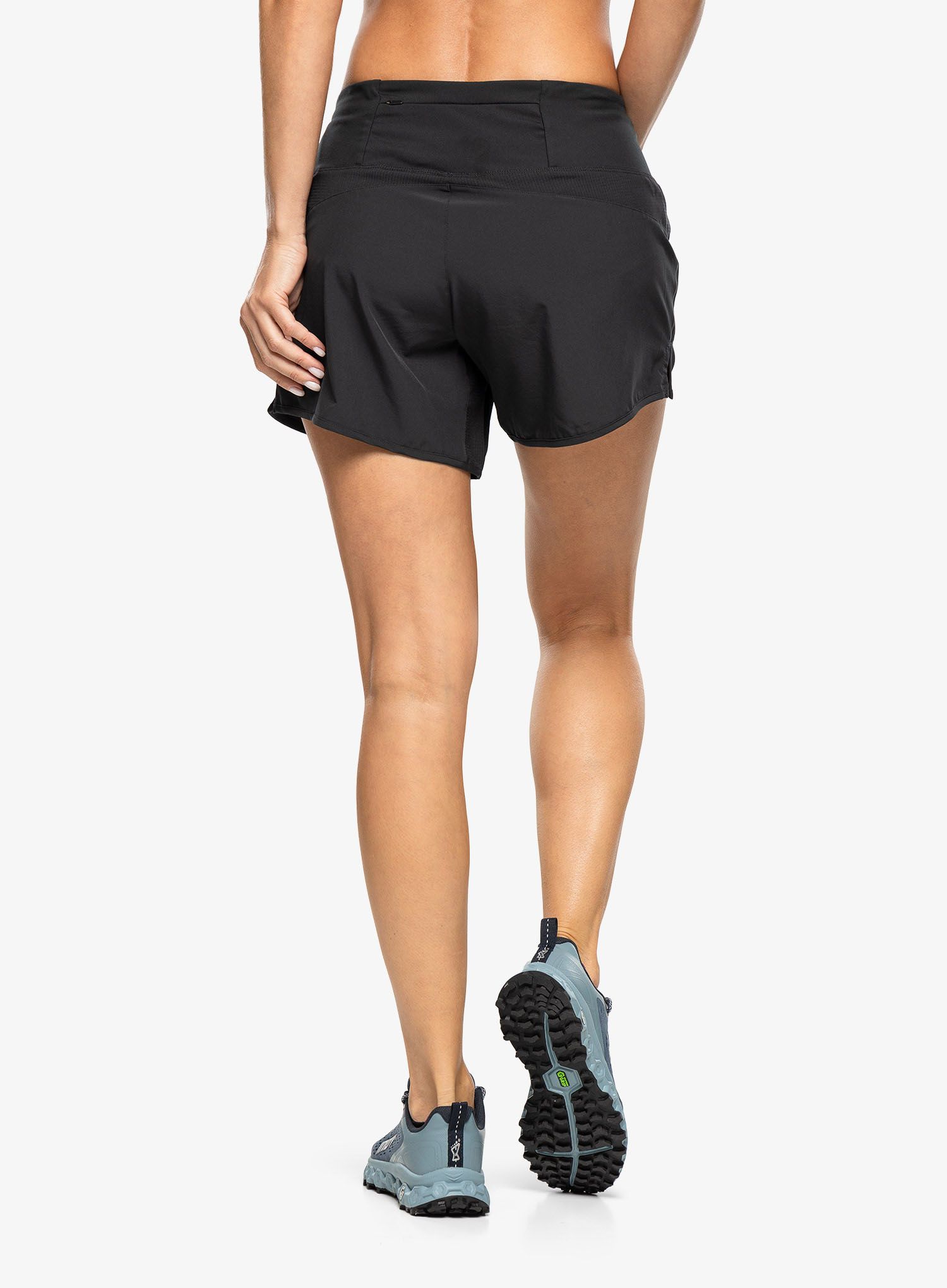 Шорти для бігу жіночі Inov-8 Train Lite 5 Short - black
