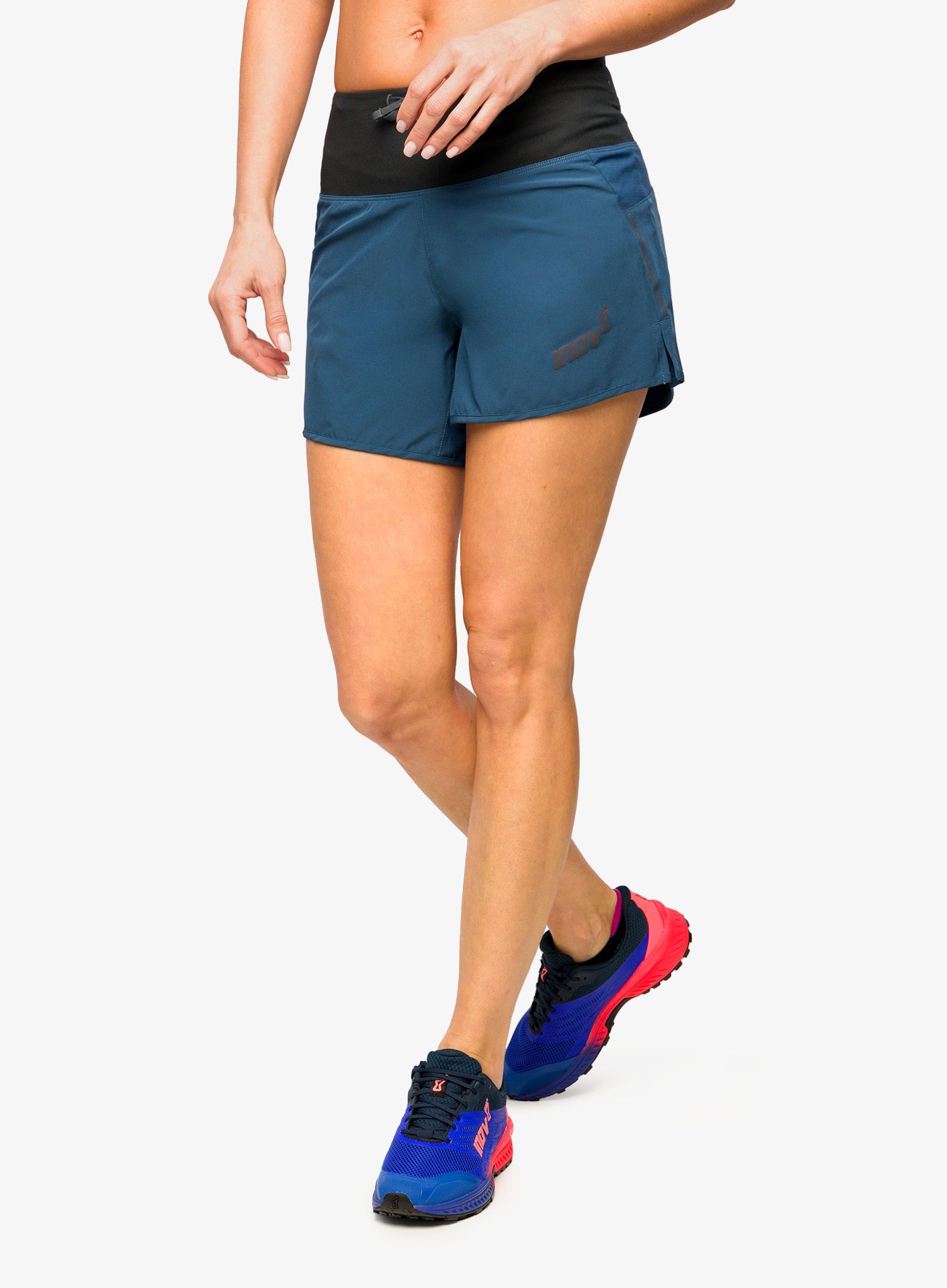 Шорти для бігу жіночі Inov-8 Train Lite 5 Short - navy