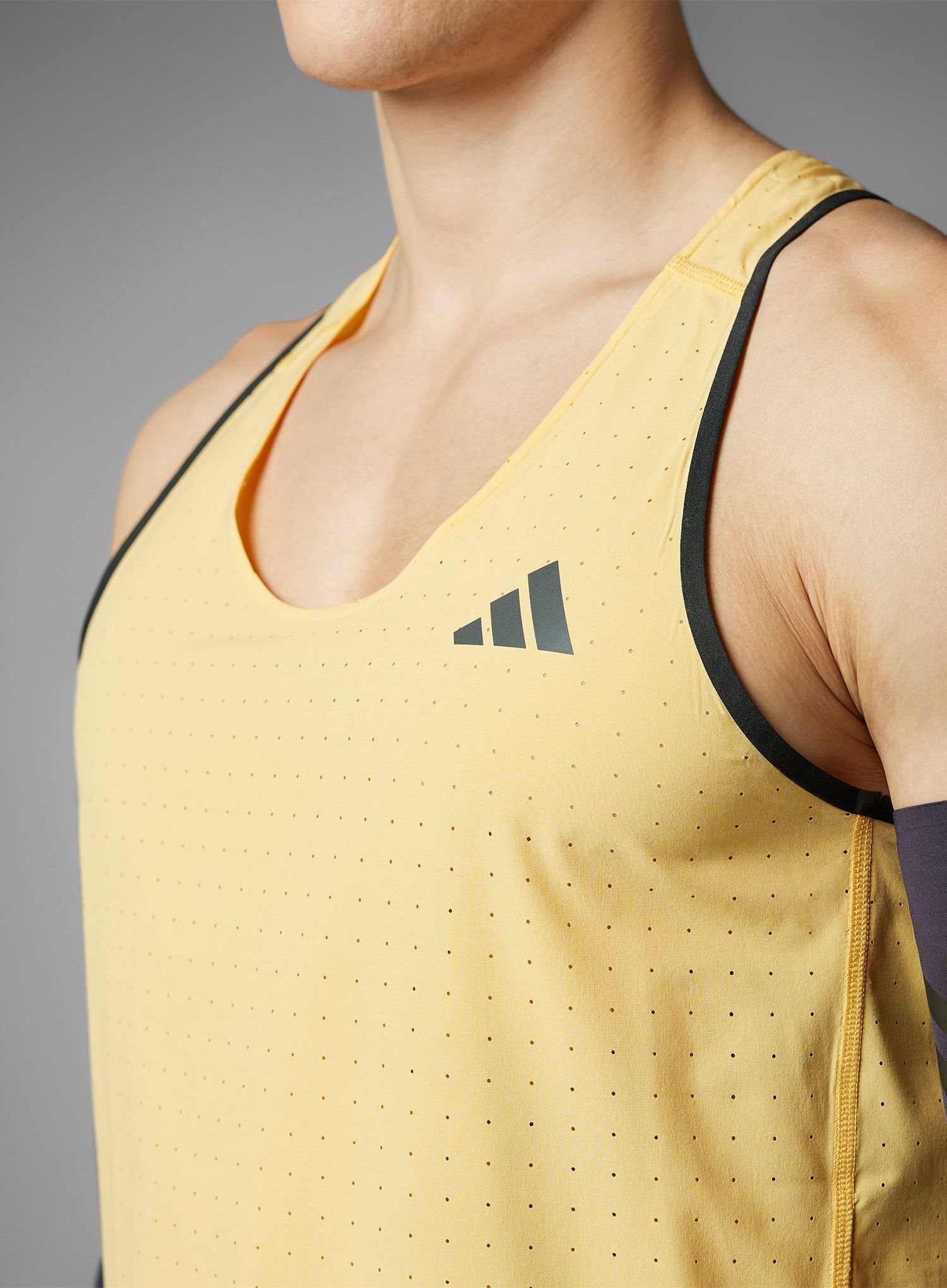 Футболка для бігу adidas Adizero Running Singlet - semi spark