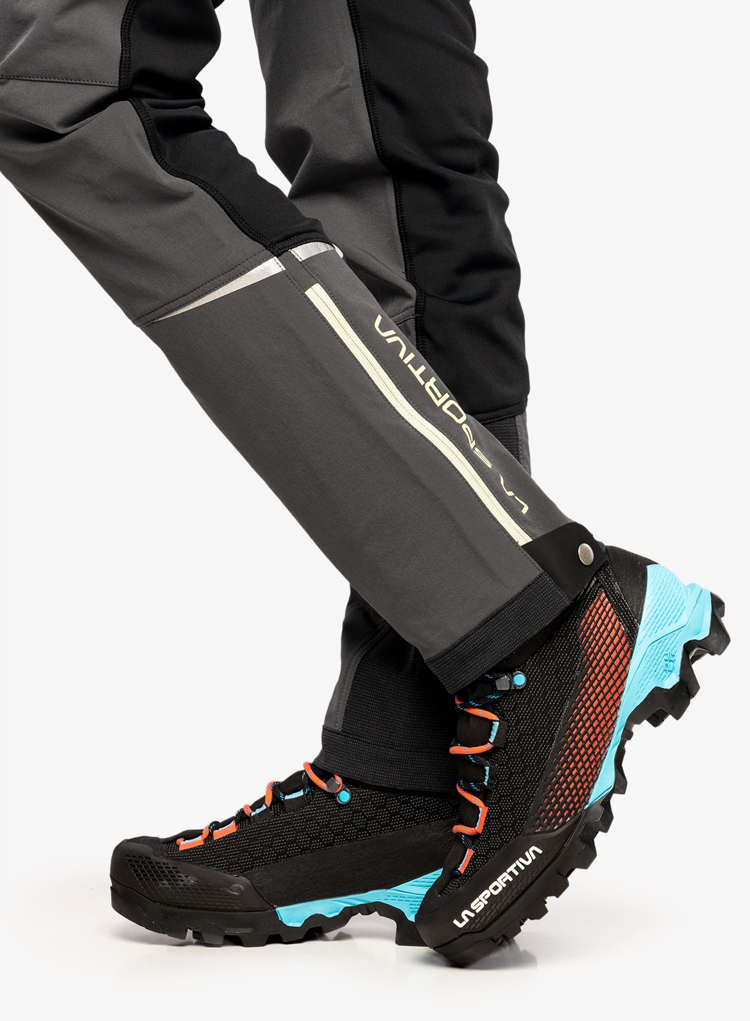 Черевики жіночі La Sportiva Aequilibrium ST GTX - black/hibiscus
