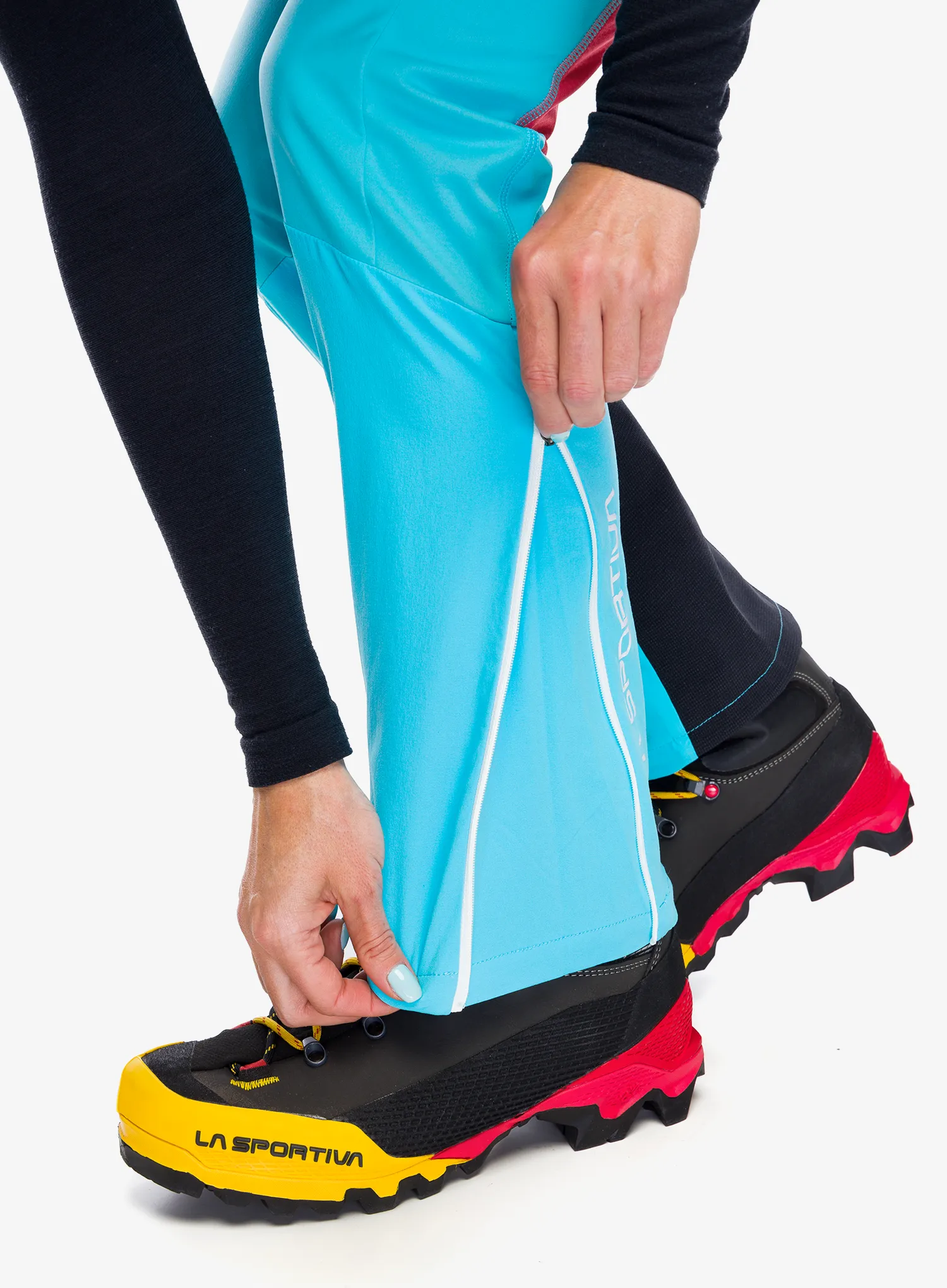 Штани жіночі La Sportiva Aequilibrium Softshell Tight - malibu blue