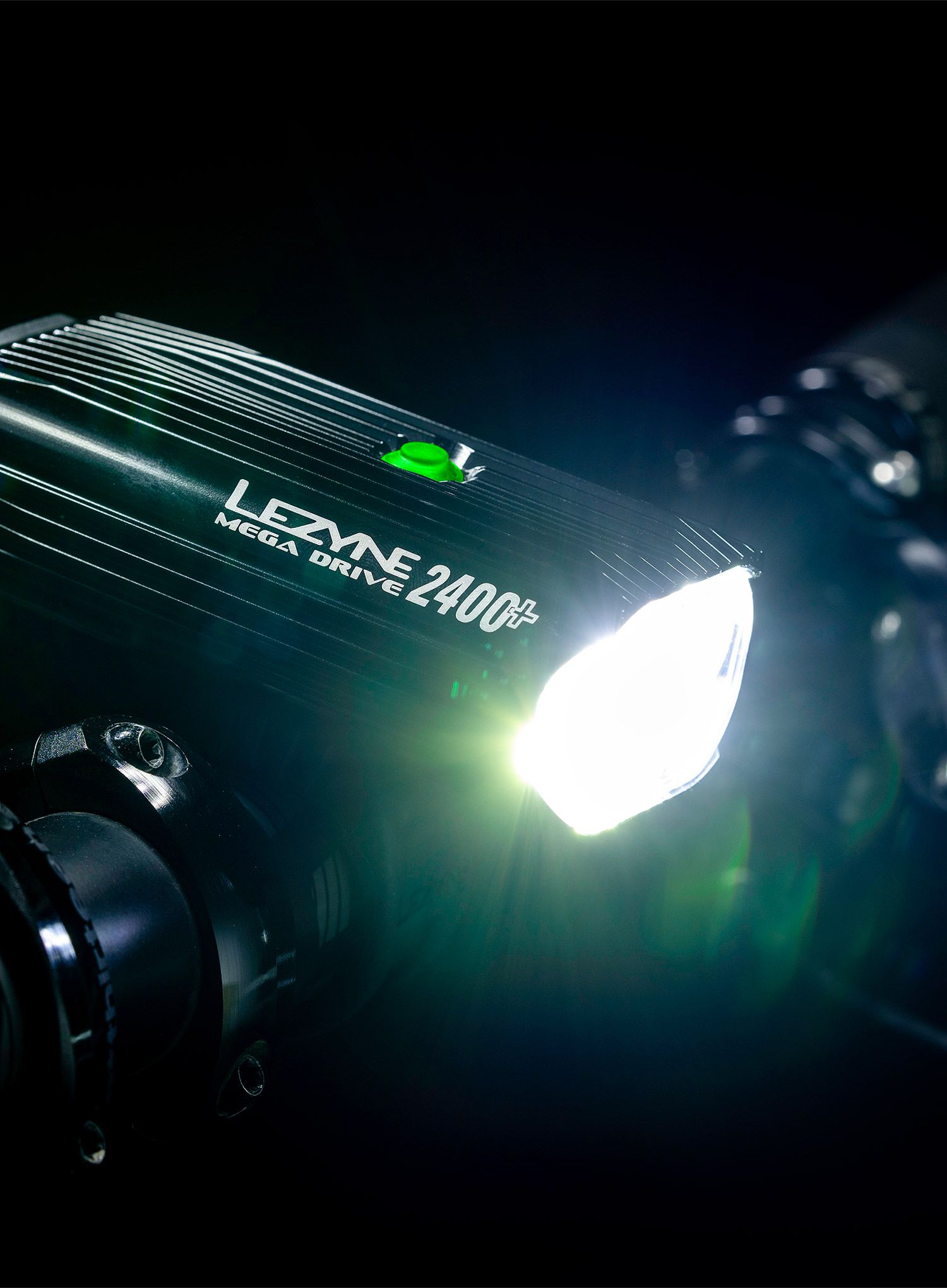 Ліхтарик велосипедний Lezyne Mega Drive 2400+ - black (2400 lm)