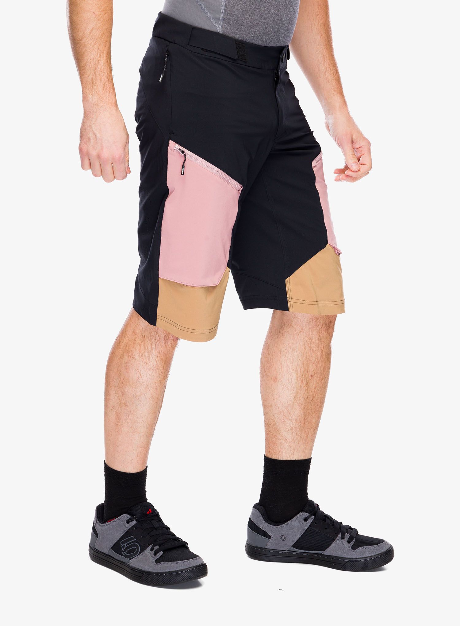 Шорти ендуро Maloja Torre - deep black multi