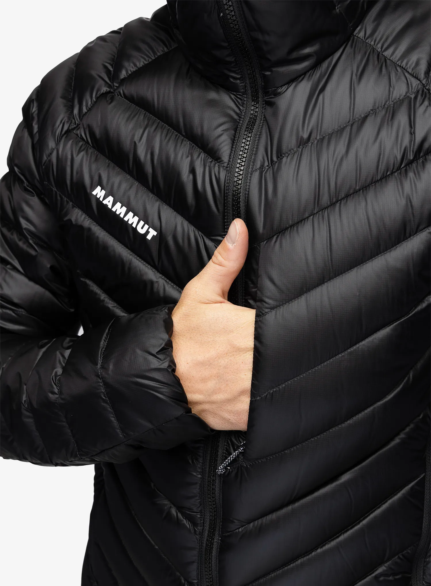 Пуховик Mammut Broad Peak IN Hooded Jacket - blk