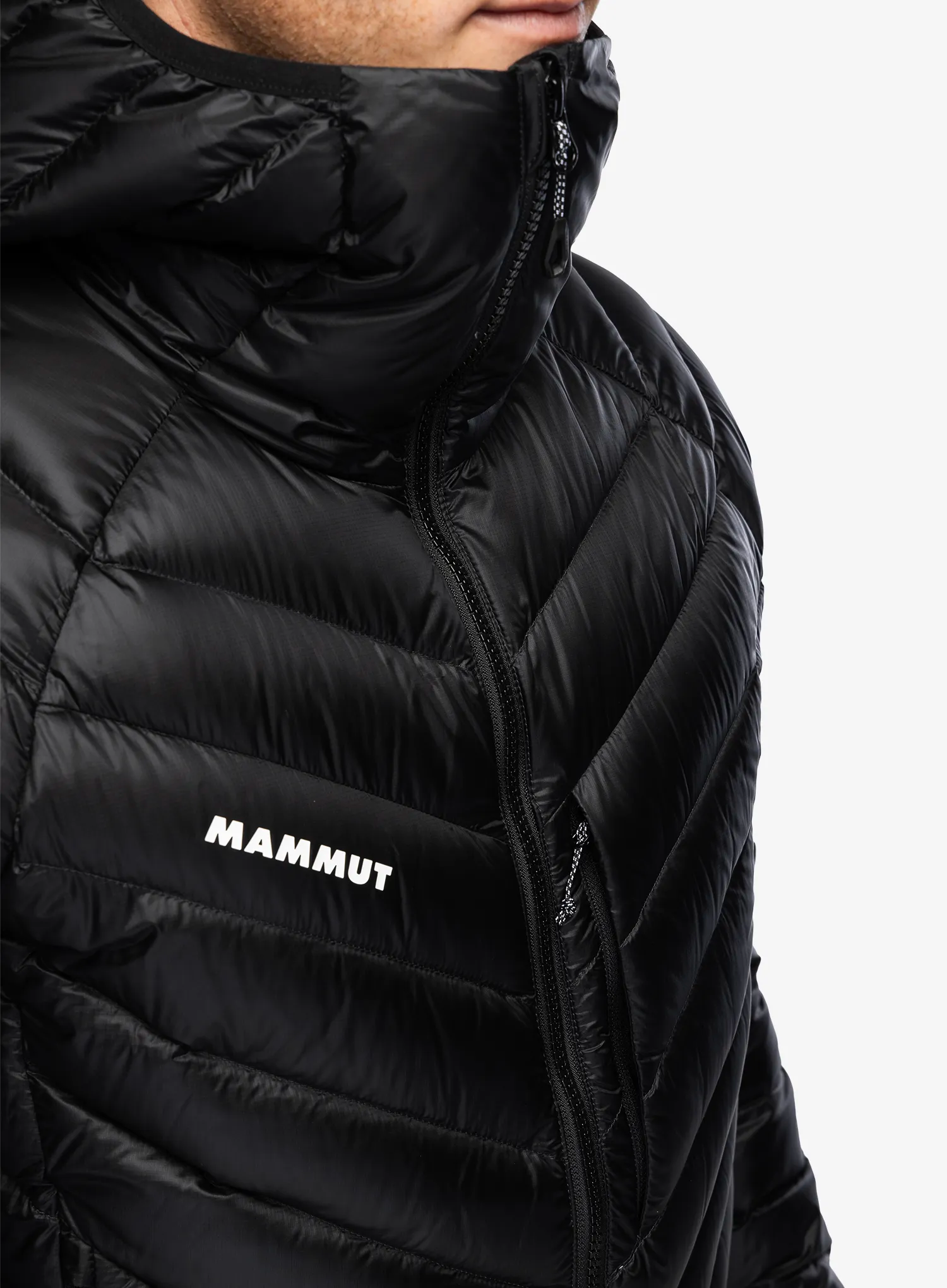 Пуховик Mammut Broad Peak IN Hooded Jacket - blk