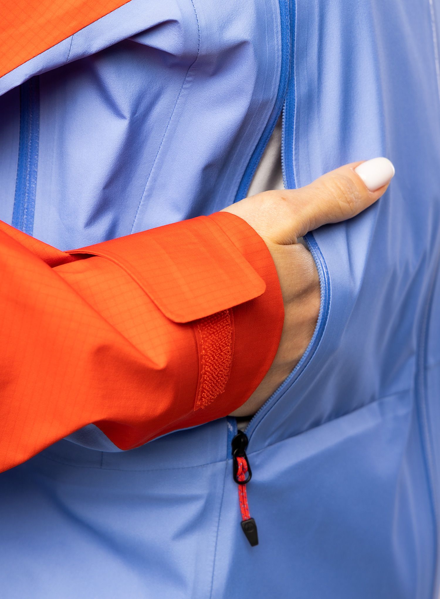 Куртка жіноча GORE-TEX Marmot Mitre Peak Jacket - victory red/gateway blue