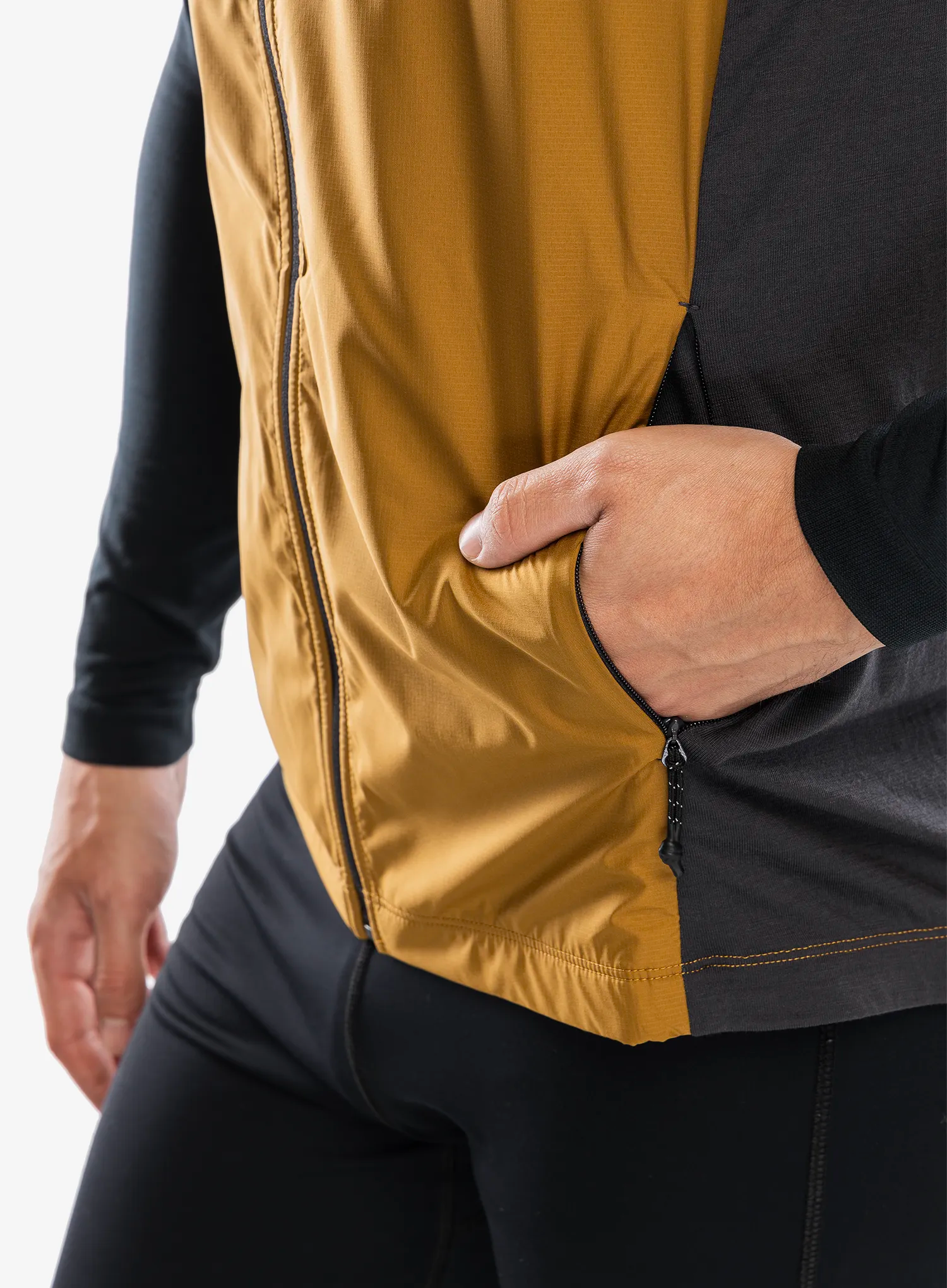 Bеложилет Mons Royale Redwood Wind Vest - shale/cumin