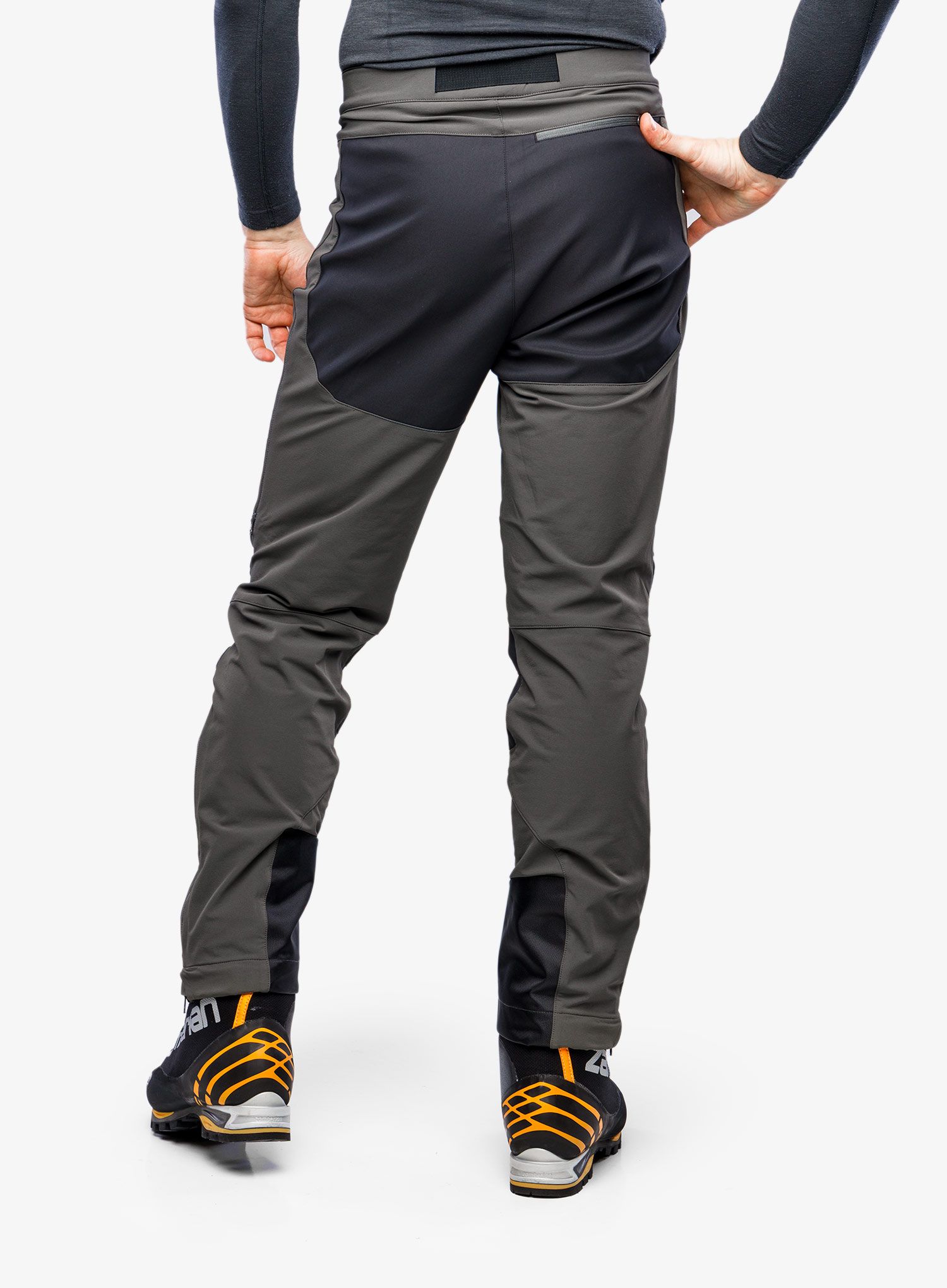 Штани softshell Mountain Equipment Mission Pant - graphite/black