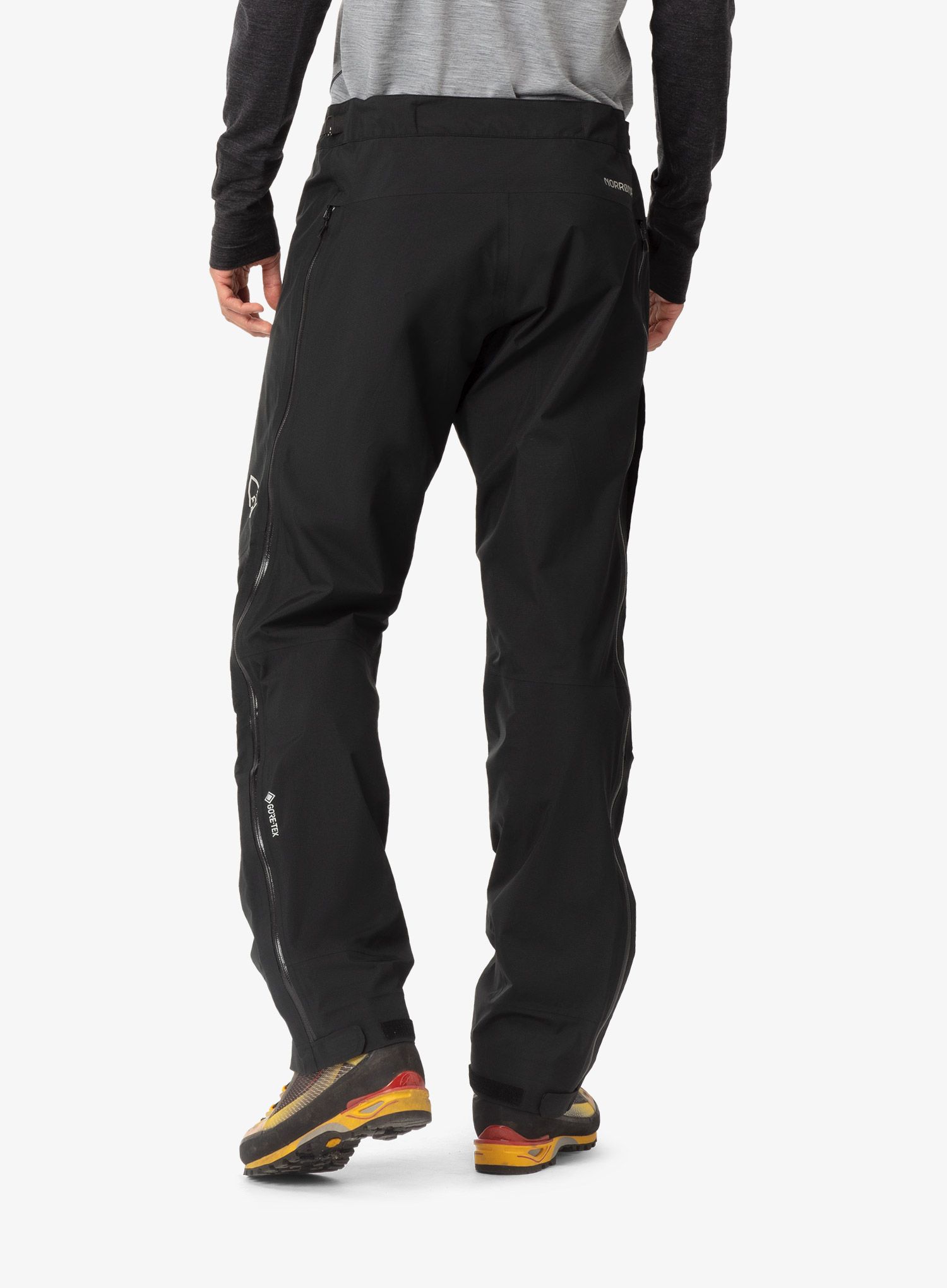 Штани водонепроникні Norrona Falketind GORE-TEX Paclite Pants - caviar
