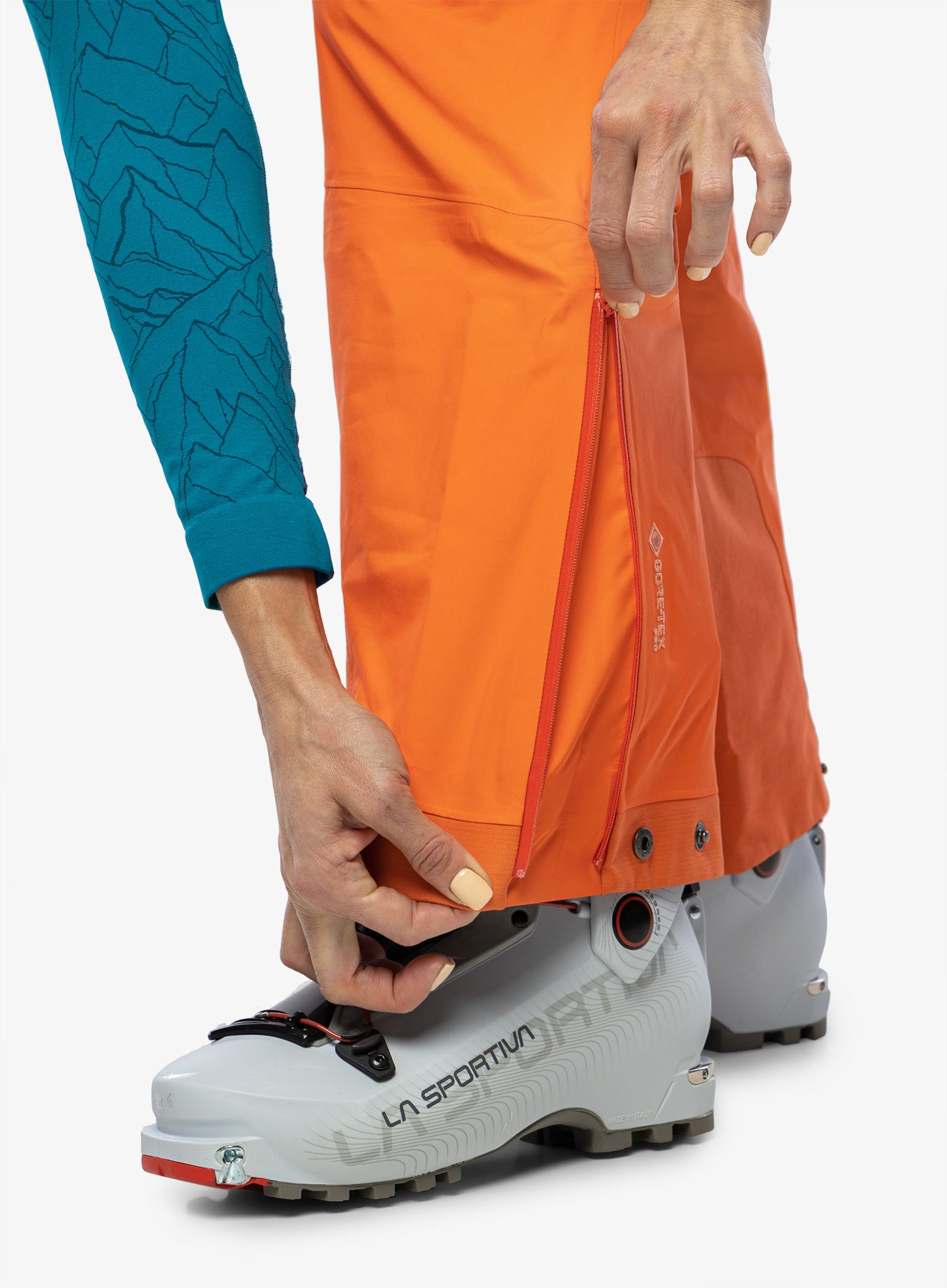 Штани жіночі Norrona Lyngen Gore-Tex Pro Pants - orange alert/peach amber
