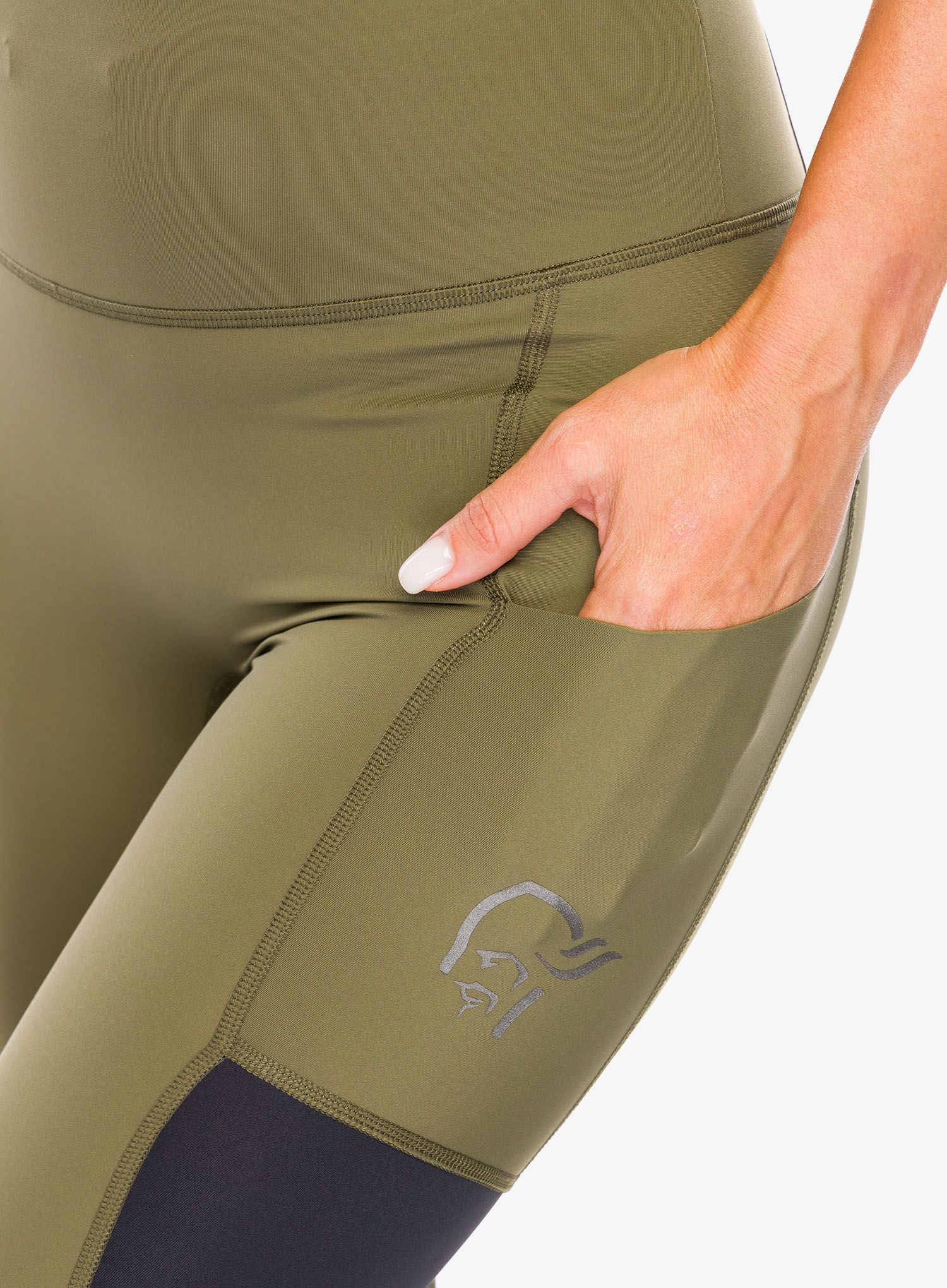 Штани для бігу жіночі Norrona Senja Equaliser Stretch Tights - olive night/caviar