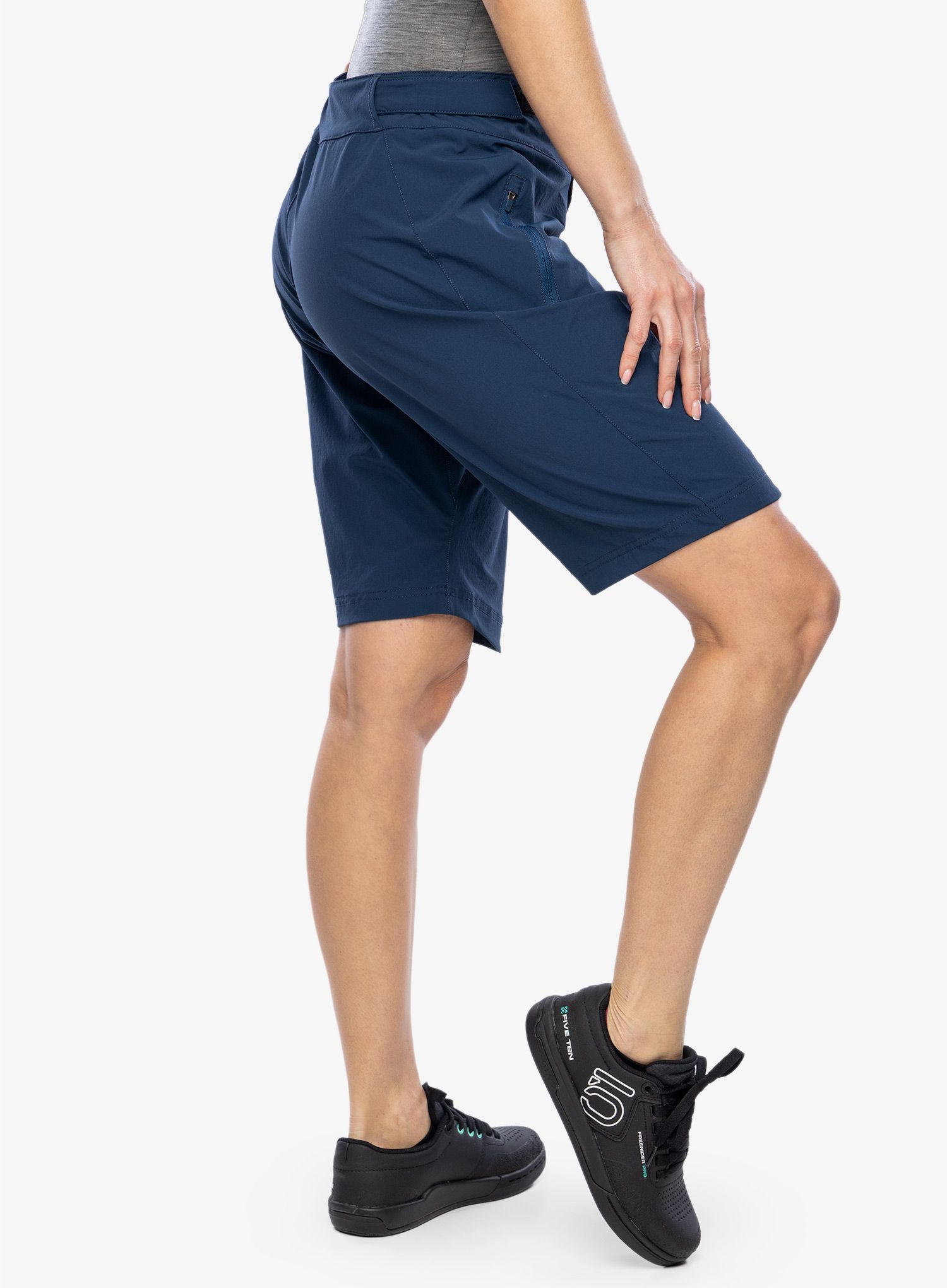 Жіноча велошорти Oakley Factory Pilot Lite Short - navy