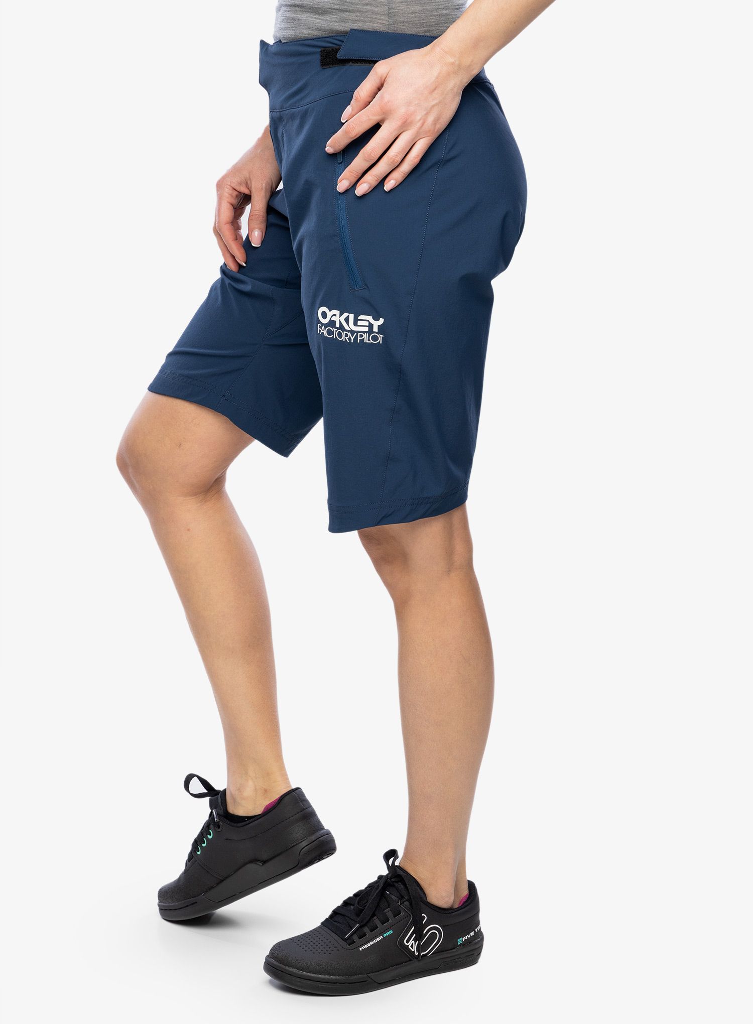 Жіноча велошорти Oakley Factory Pilot Lite Short - navy