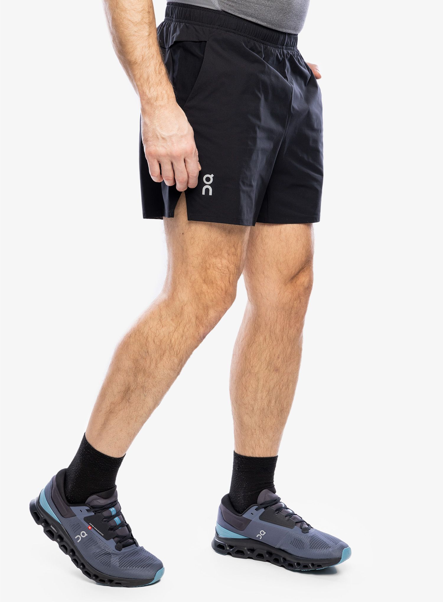 Шорти для бігу On Essential Shorts - black
