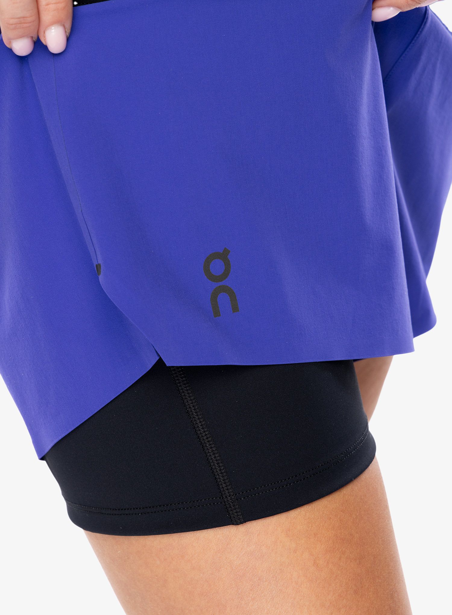 Шорти для бігу жіночі On Shorts - twilight/black