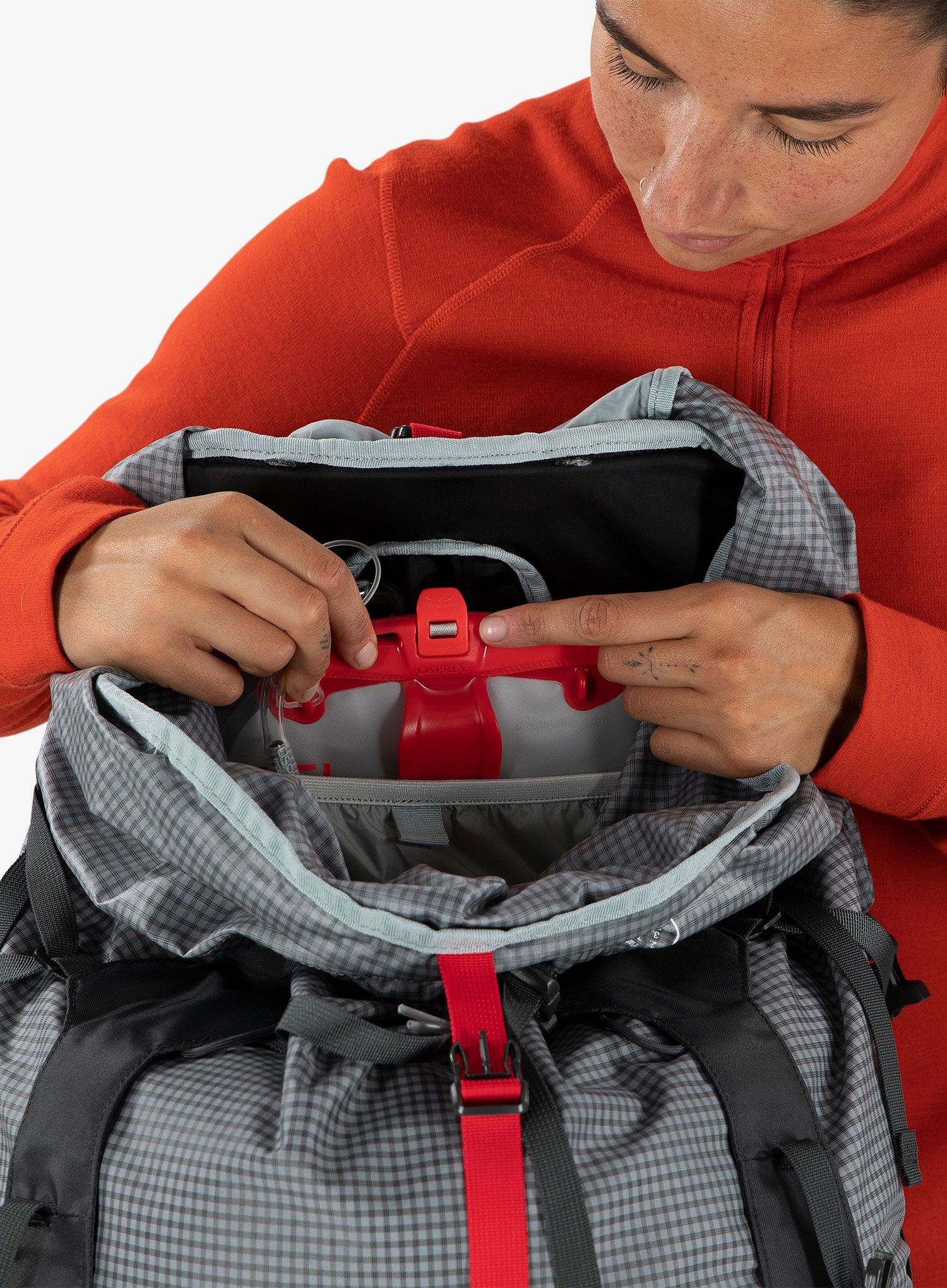 Рюкзак туристичний жіночий Osprey Ariel Pro 75  - silver lining