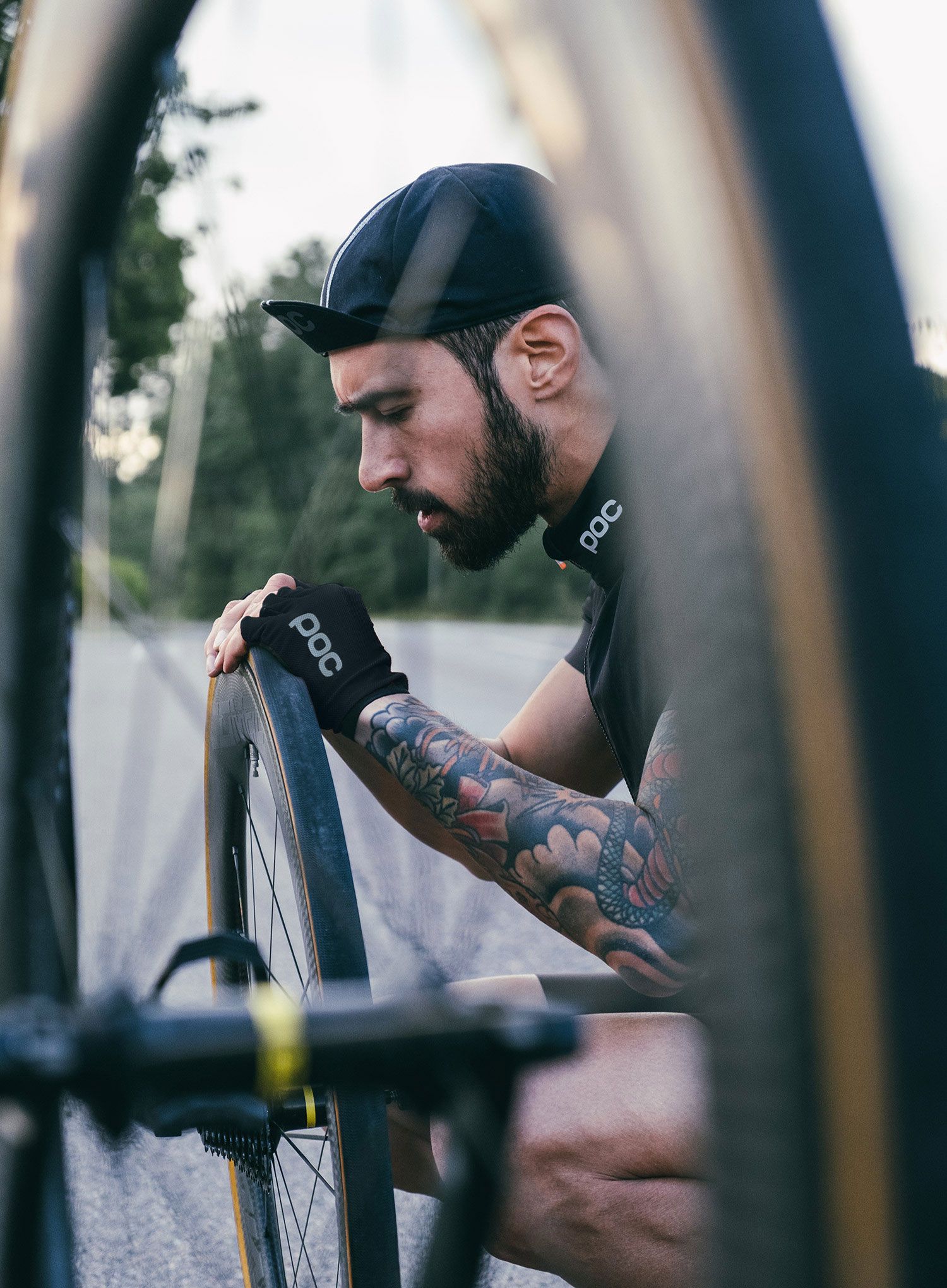 Велосипедні рукавиці POC Essential Short Glove - uranium black