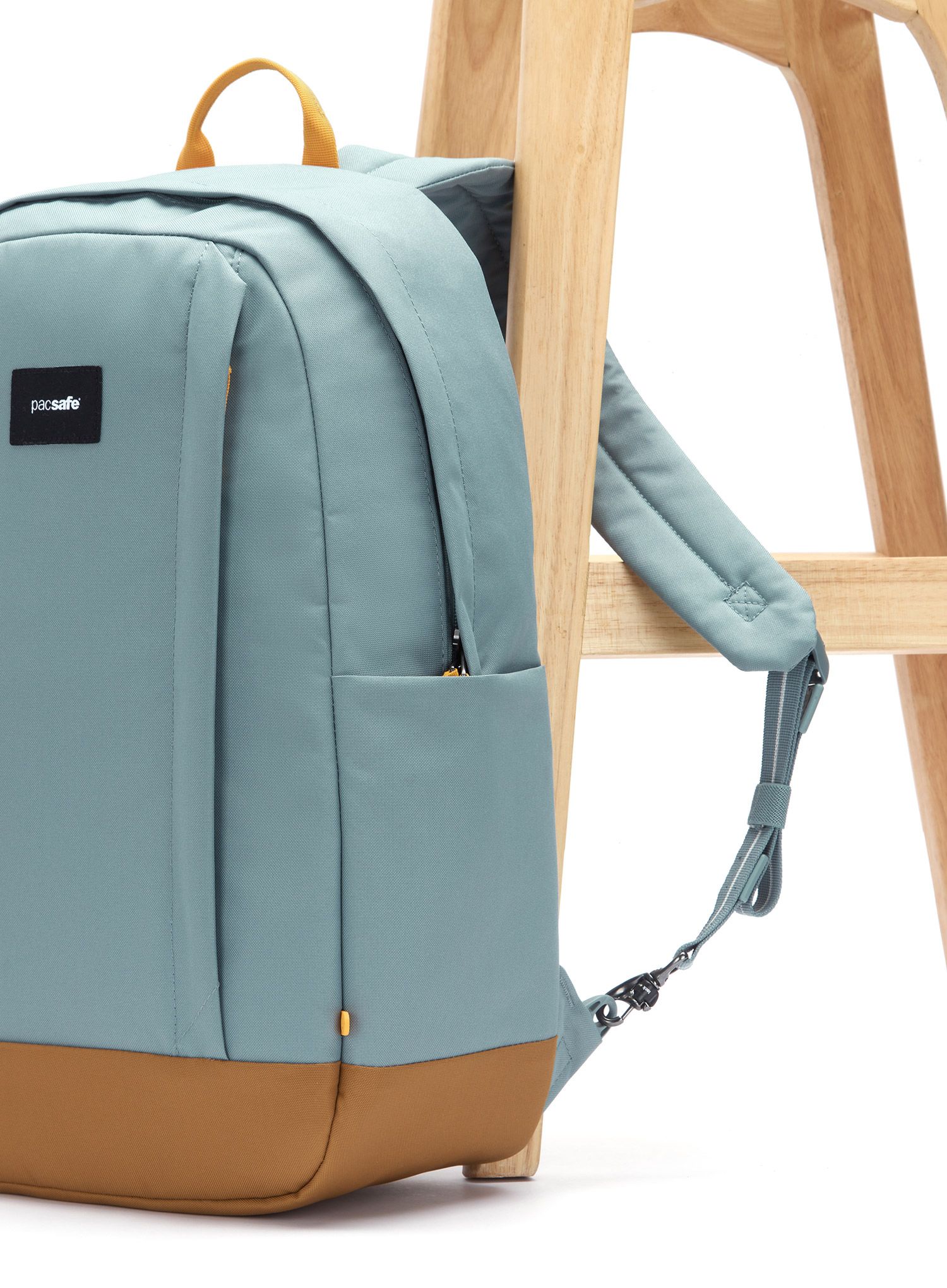 Рюкзак міський Pacsafe GO 25 L Backpack - fresh mint