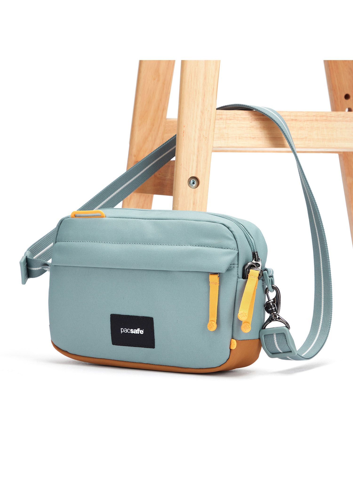 Барсетка Pacsafe Go Crossbody - fresh mint