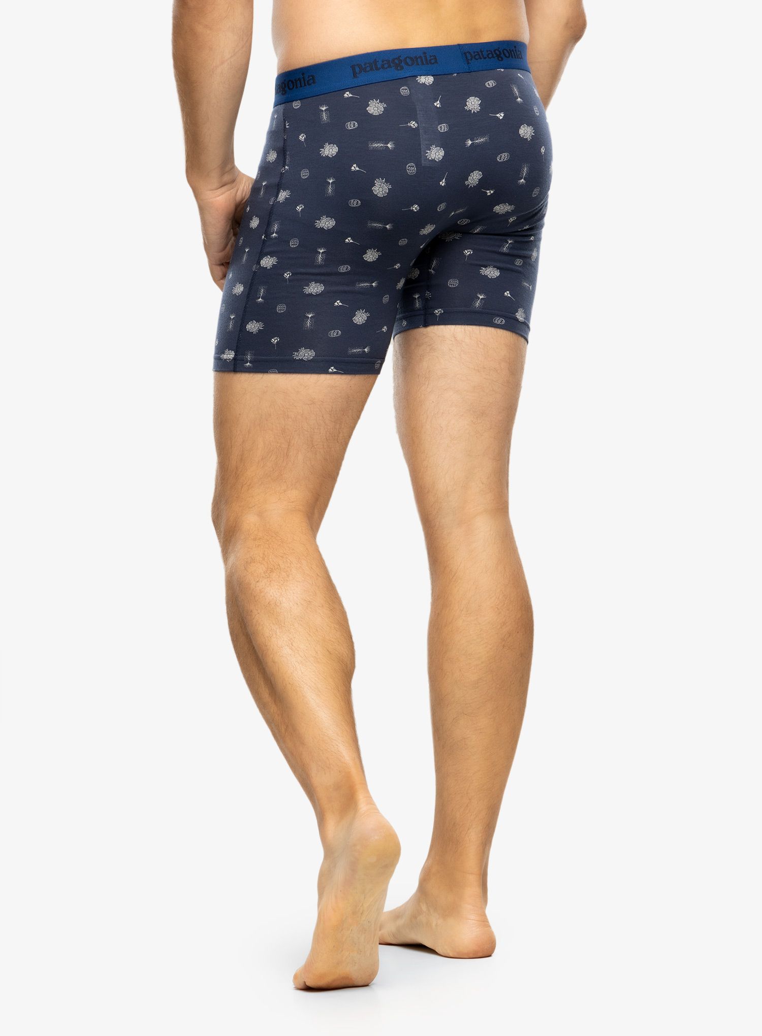 Боксери  Patagonia Essential Boxer Briefs 6'' - fire floral/new navy