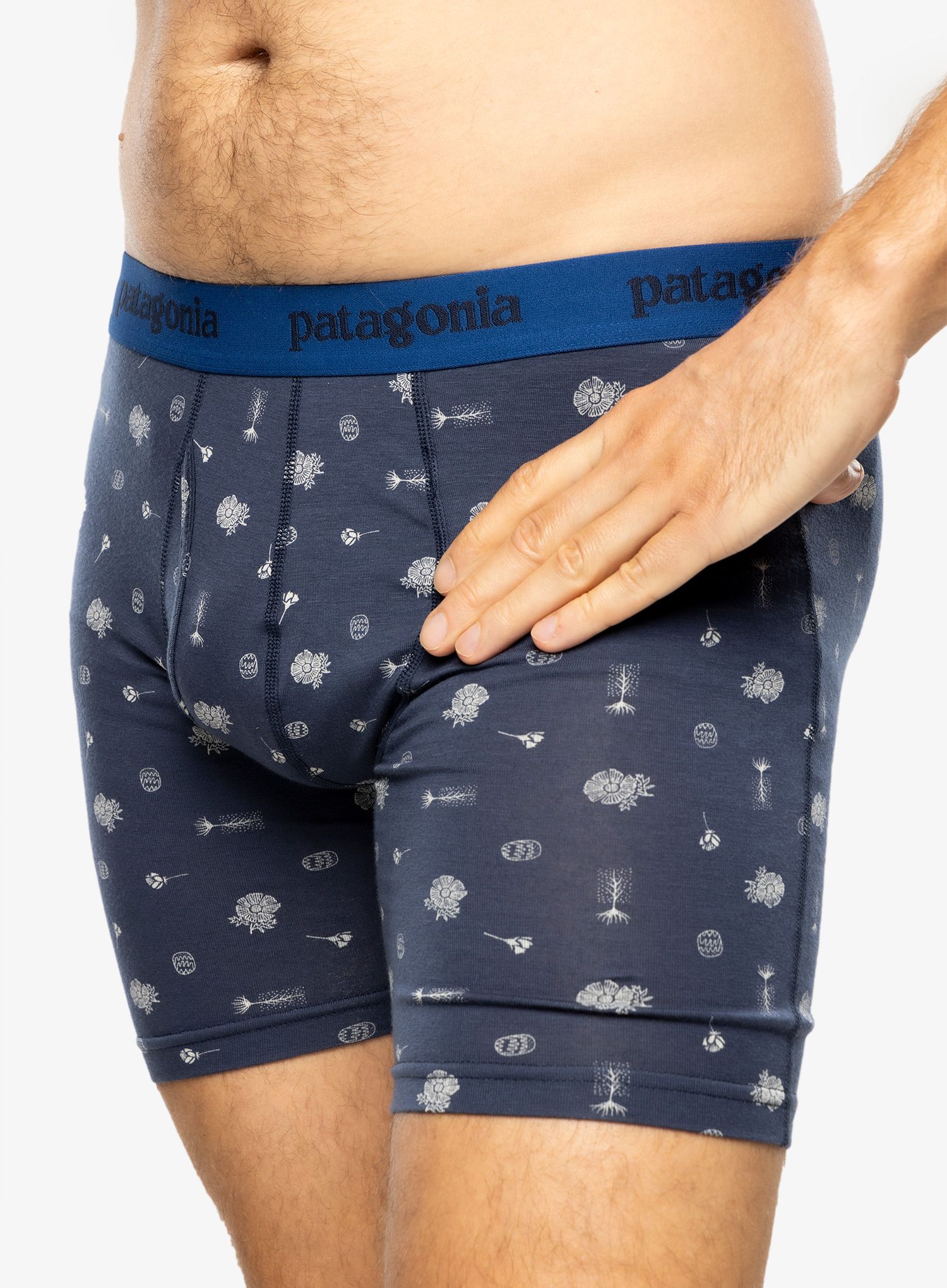 Боксери  Patagonia Essential Boxer Briefs 6'' - fire floral/new navy