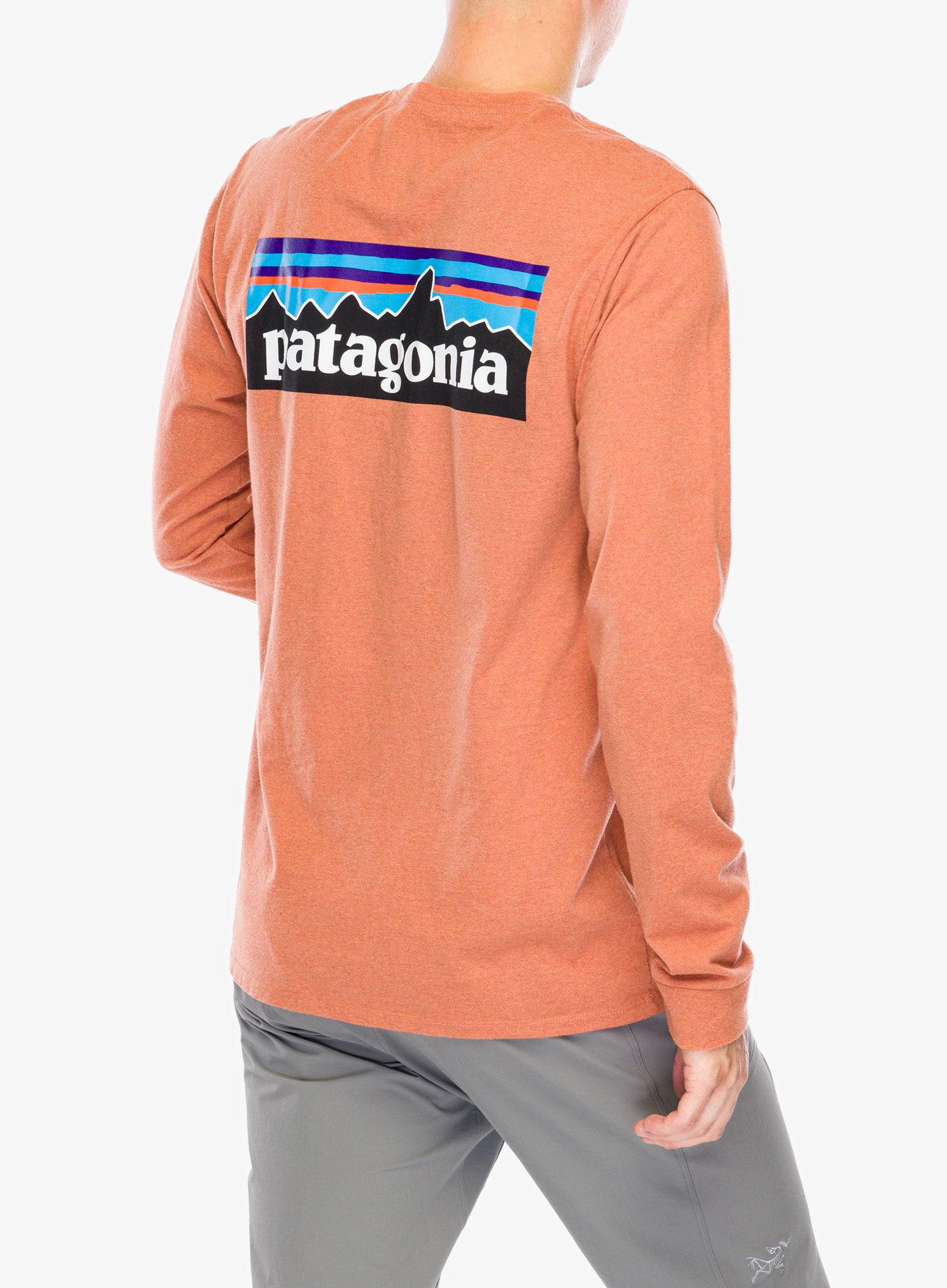 Кофта без каптура Patagonia L/S P-6 Logo Responsibili-Tee - redtail rust