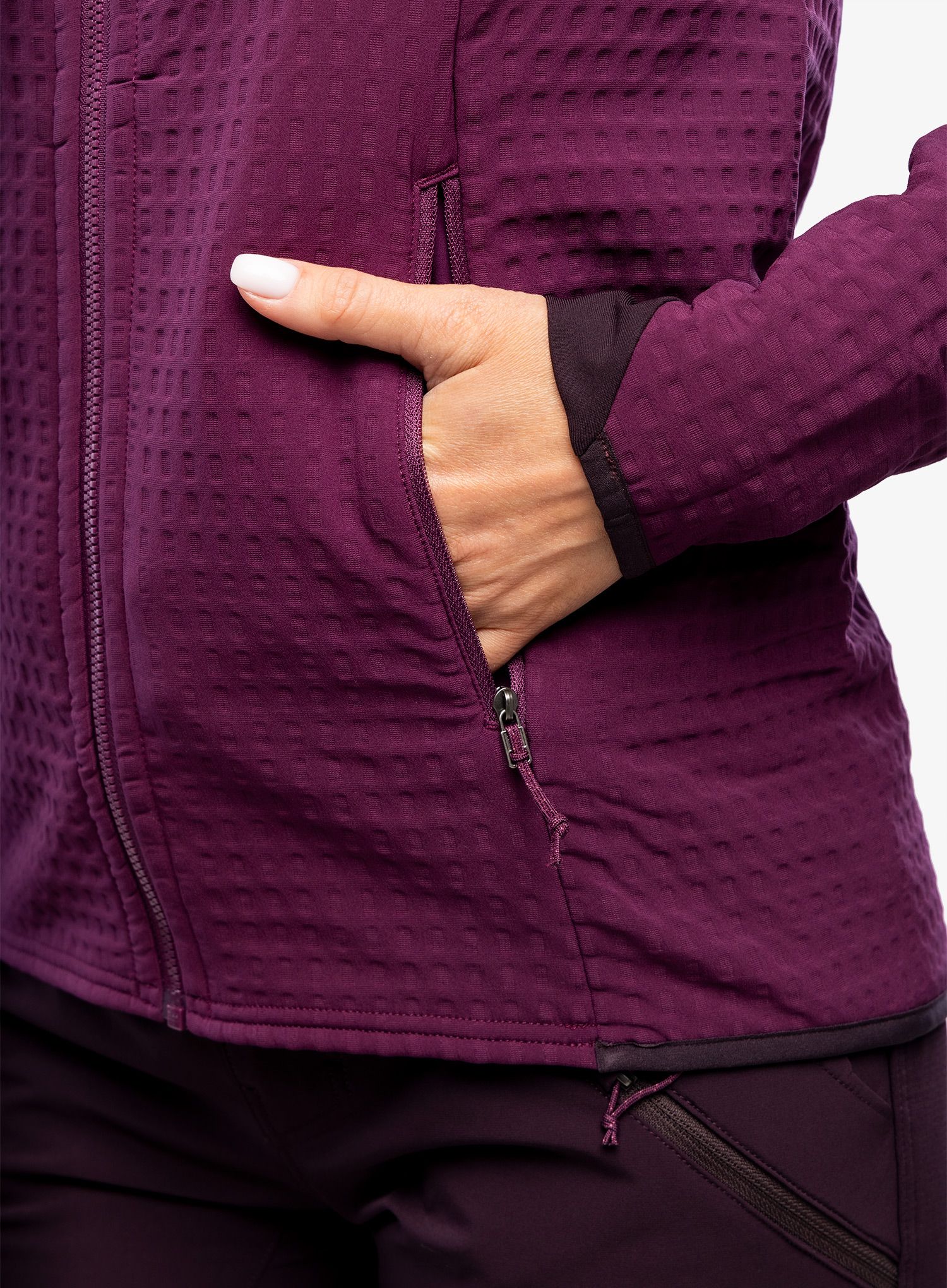 Куртка жіноча Patagonia R2 TechFace Jkt - night plum