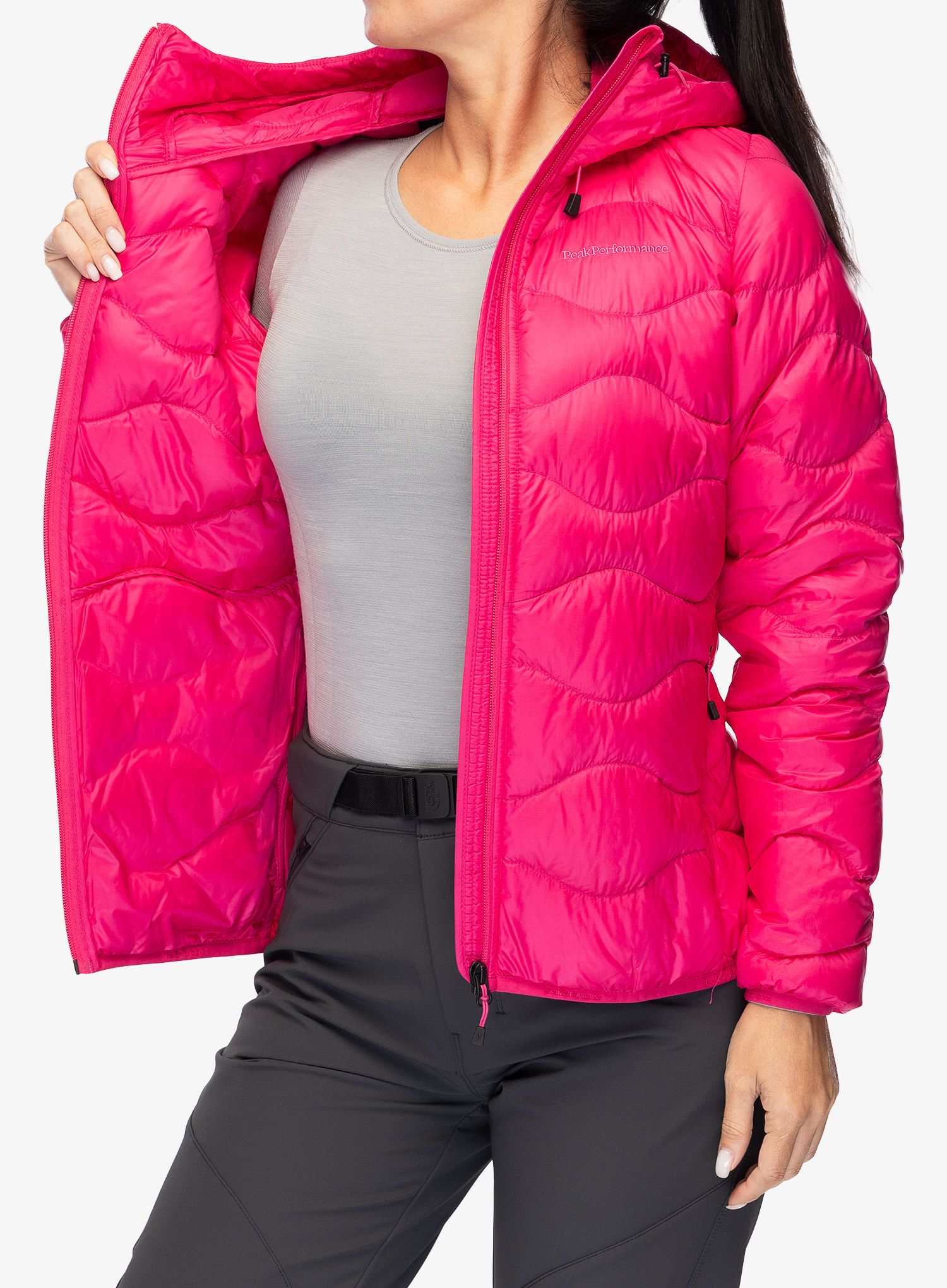 Пуховик жіноча Peak Performance Helium Down Hood Jacket - beetroot purple