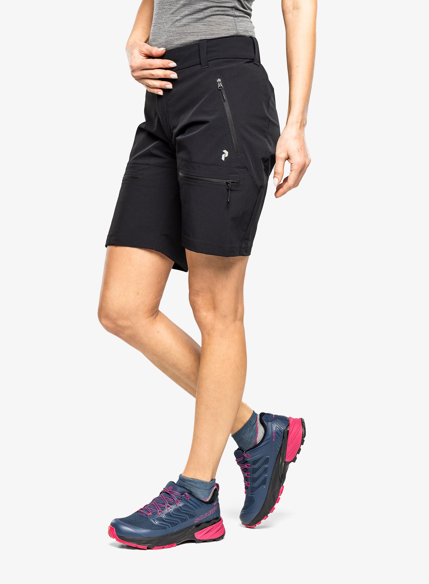 Шорти жіночі Peak Performance Stretch Trek Shorts - black