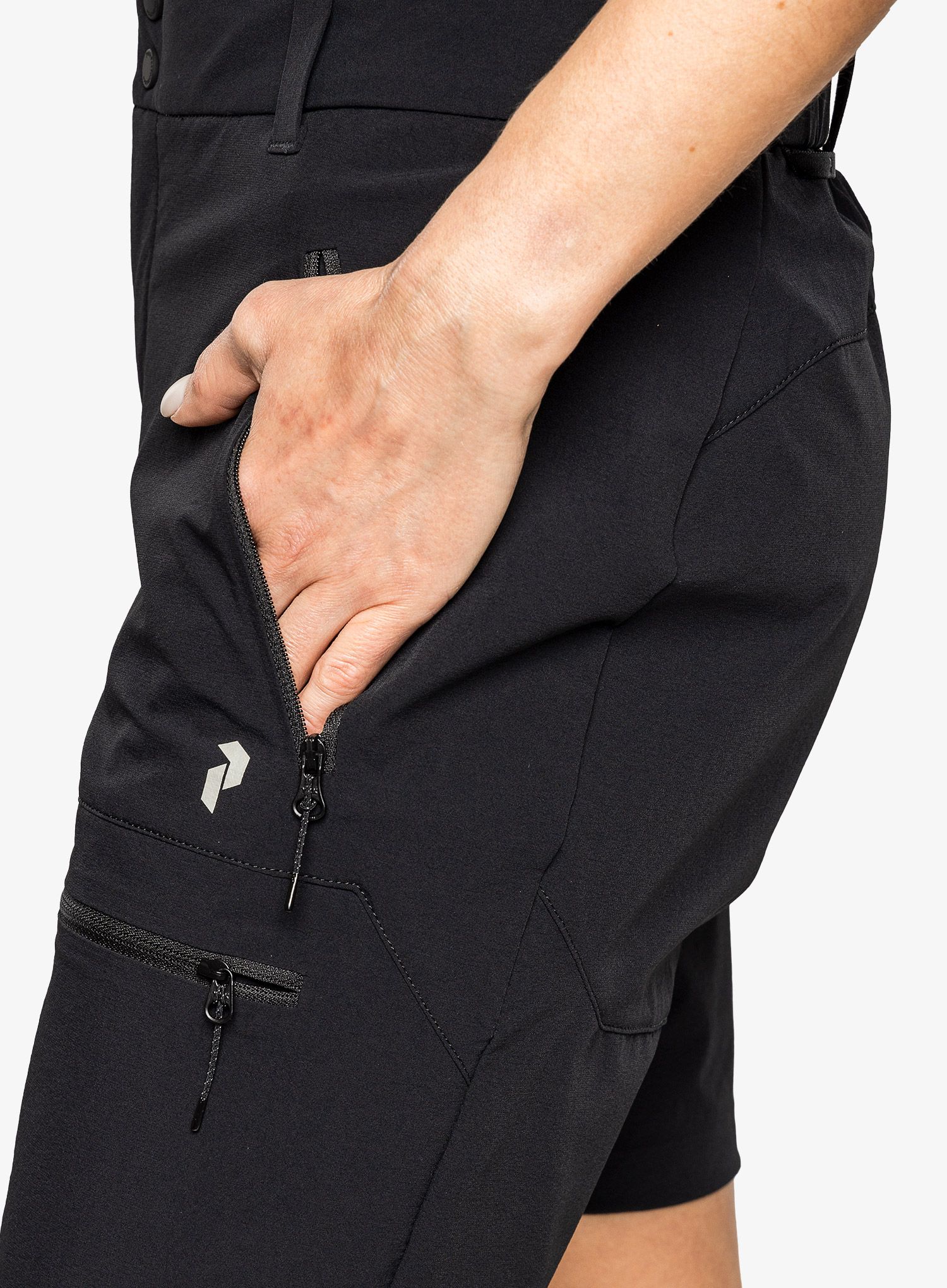 Шорти жіночі Peak Performance Stretch Trek Shorts - black