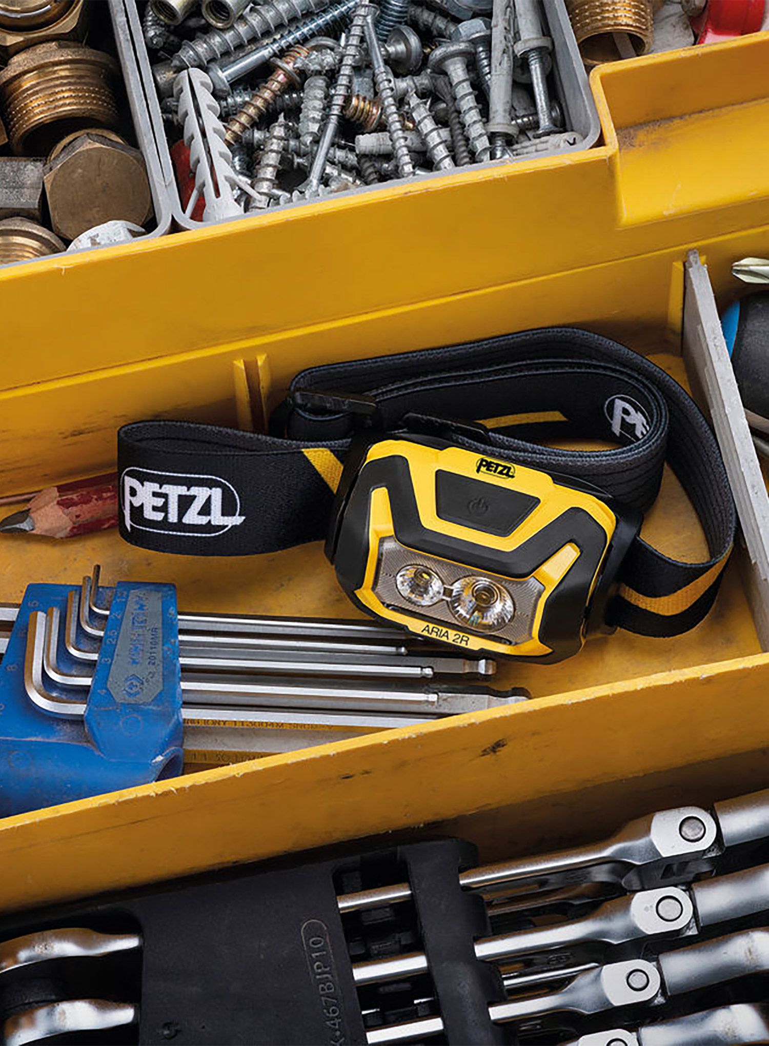 Ліхтар налобний Petzl Aria 2 R (600 lm)