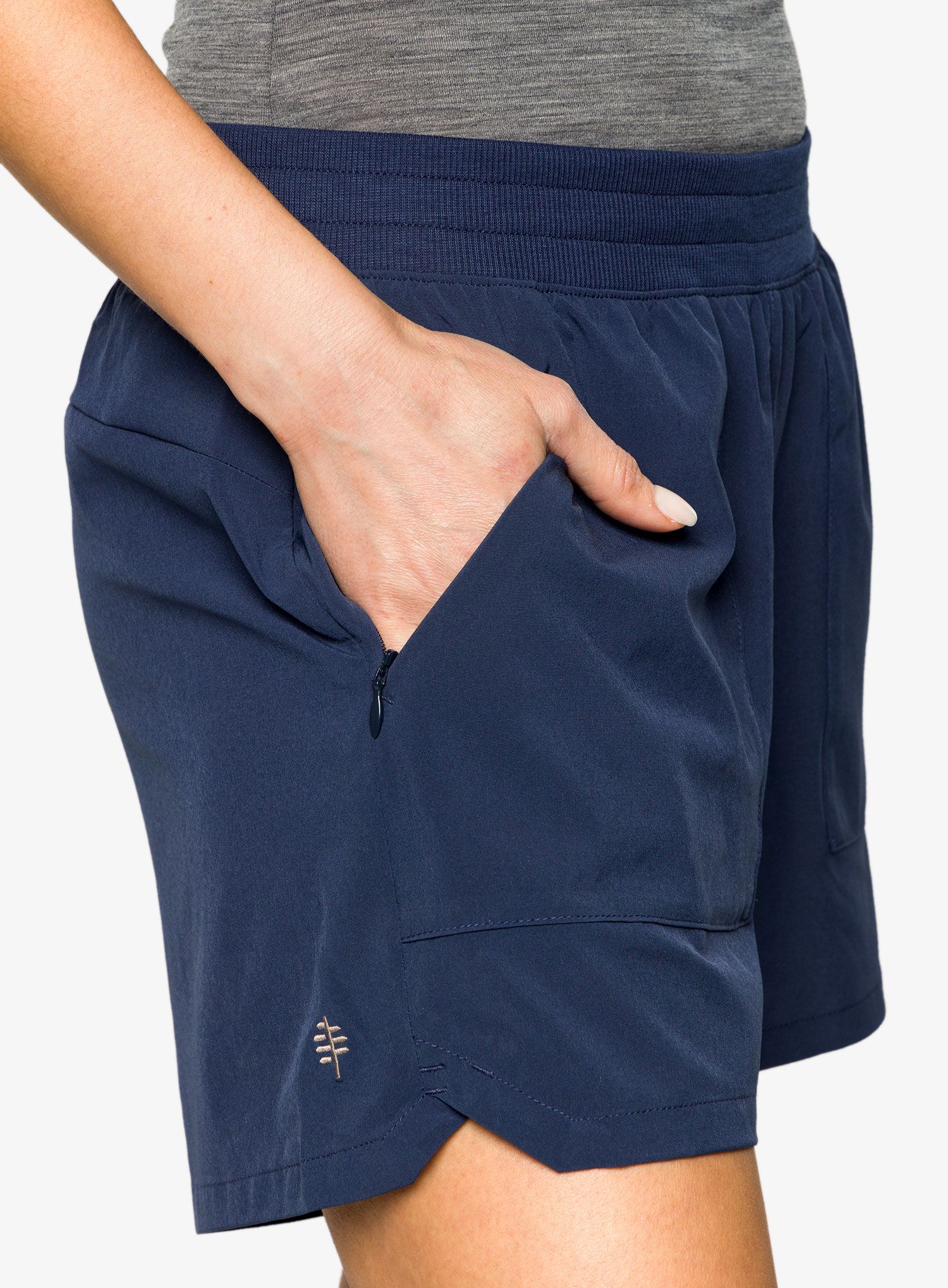 Шорти туристичні жіночі Royal Robbins Spotless Evolution Short - navy