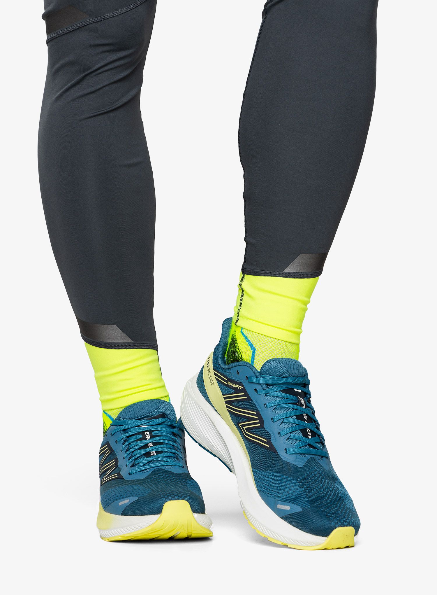Кросівки для бігу Salomon Aero Blaze - blue ashes/sun lm/dark